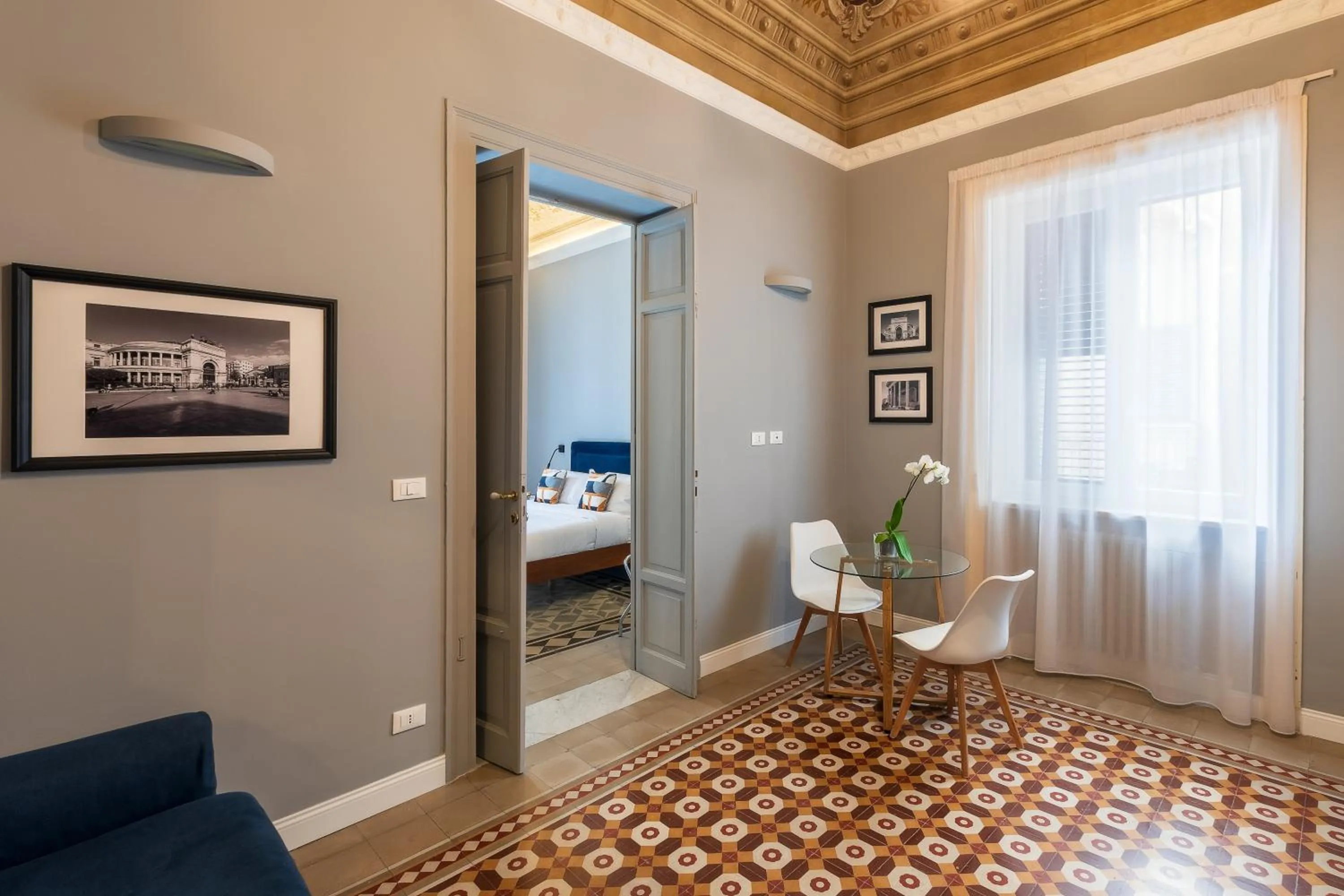 Living room, Bed in casa mo room and suite