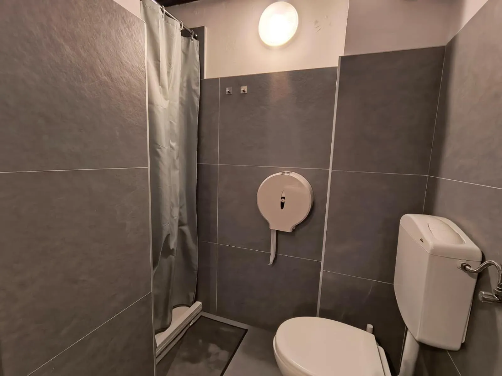 Bathroom in Hostel Il Nosadillo - Bologna