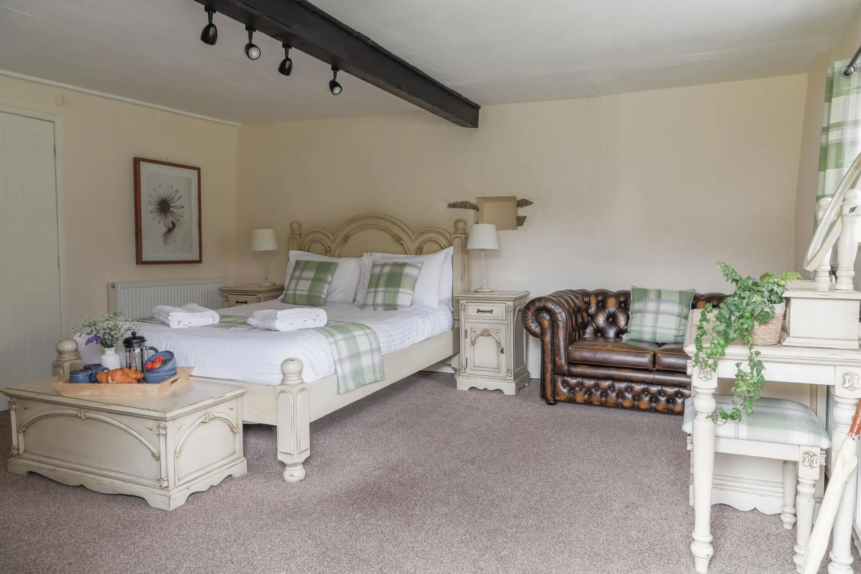 Bedroom, Bed in Bearslake Inn