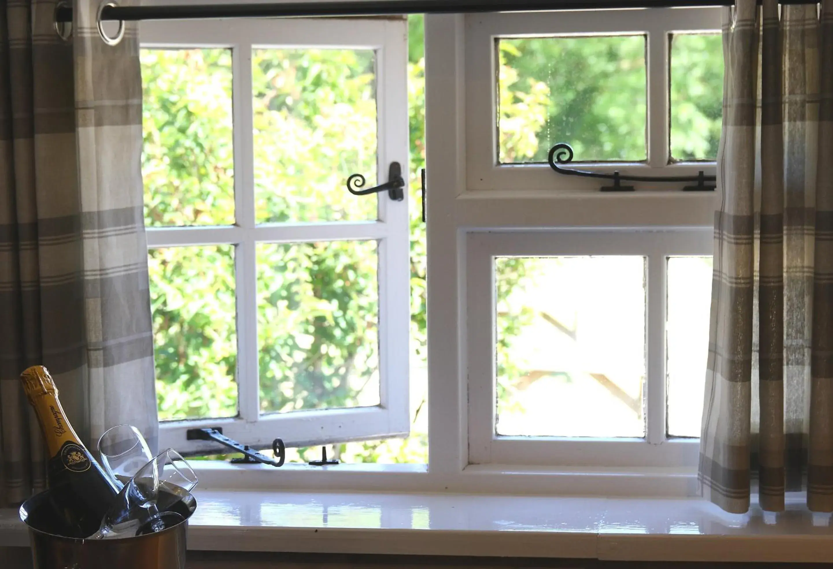 Bedroom in Bearslake Inn Bedroom in Bearslake Inn