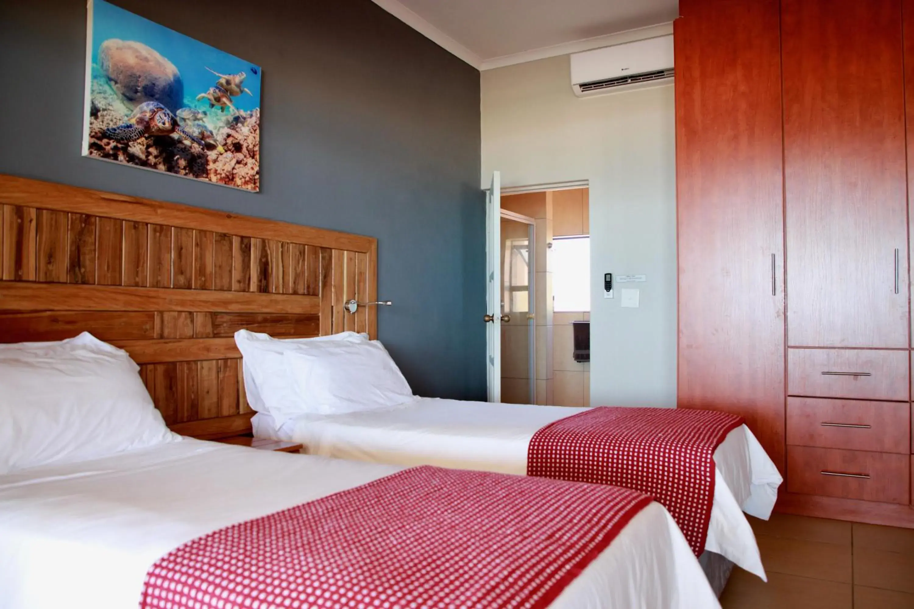 Twin Room - single occupancy in Vista do Mar Twin Room - single occupancy in Vista do Mar
