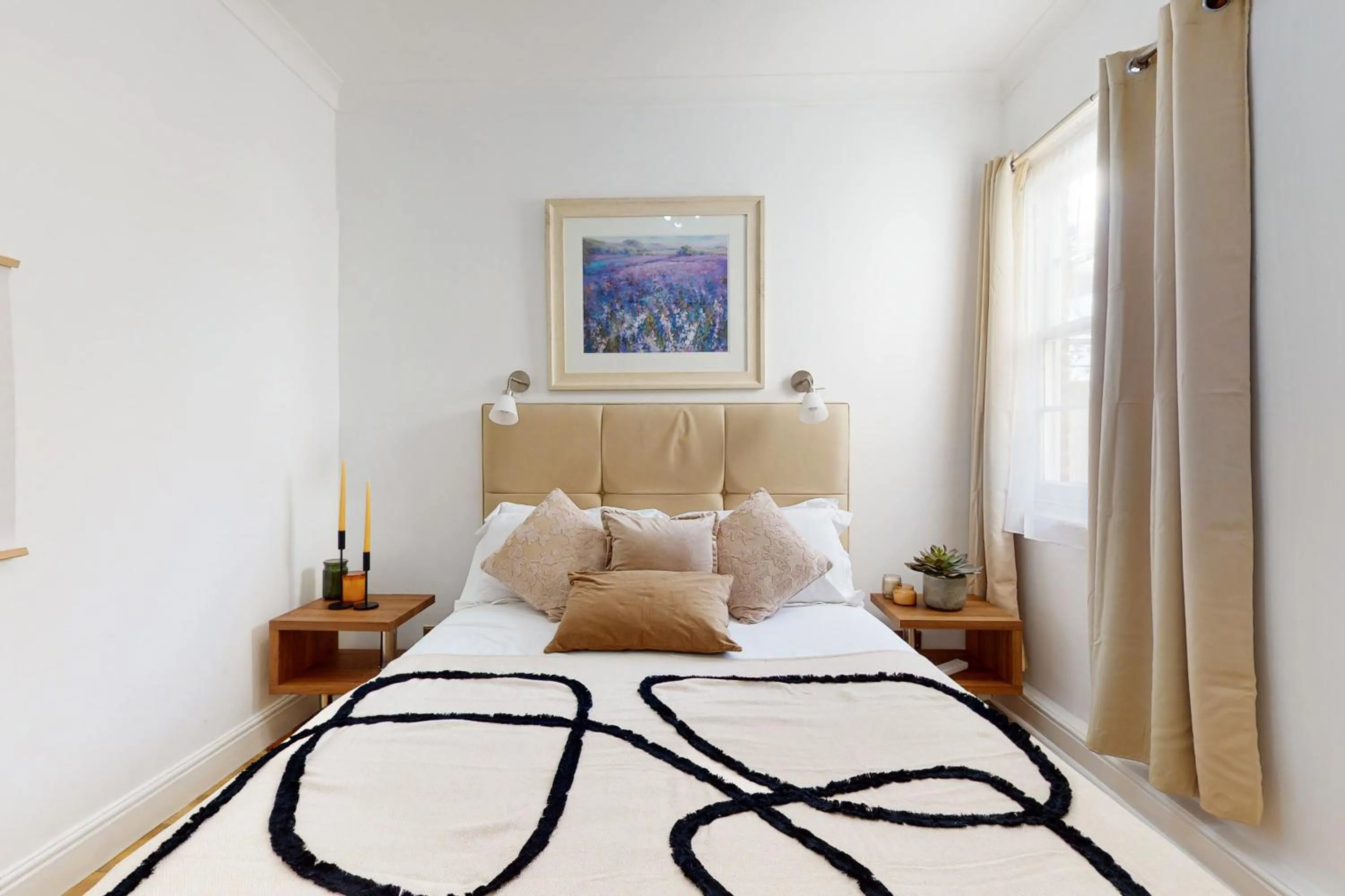 Bed in Park Lane Apartments - Clarges Street