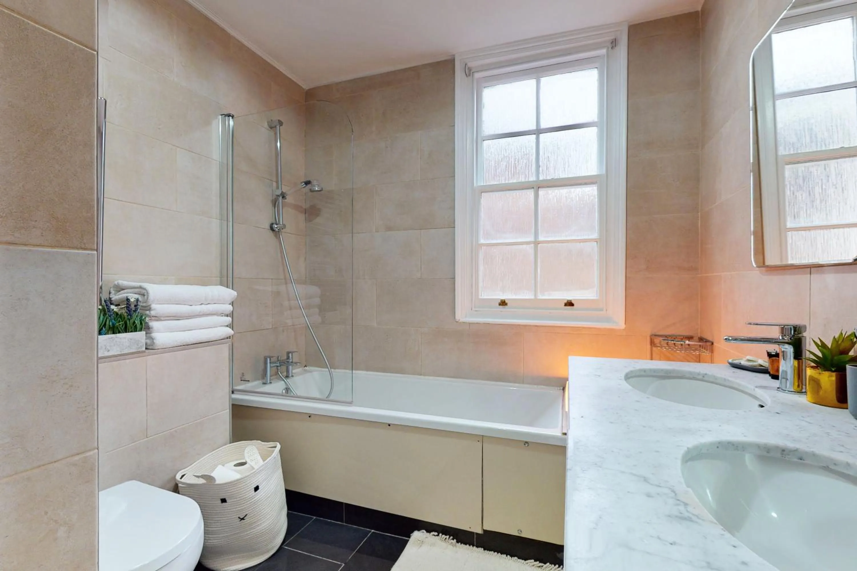 Bathroom in Park Lane Apartments - Clarges Street