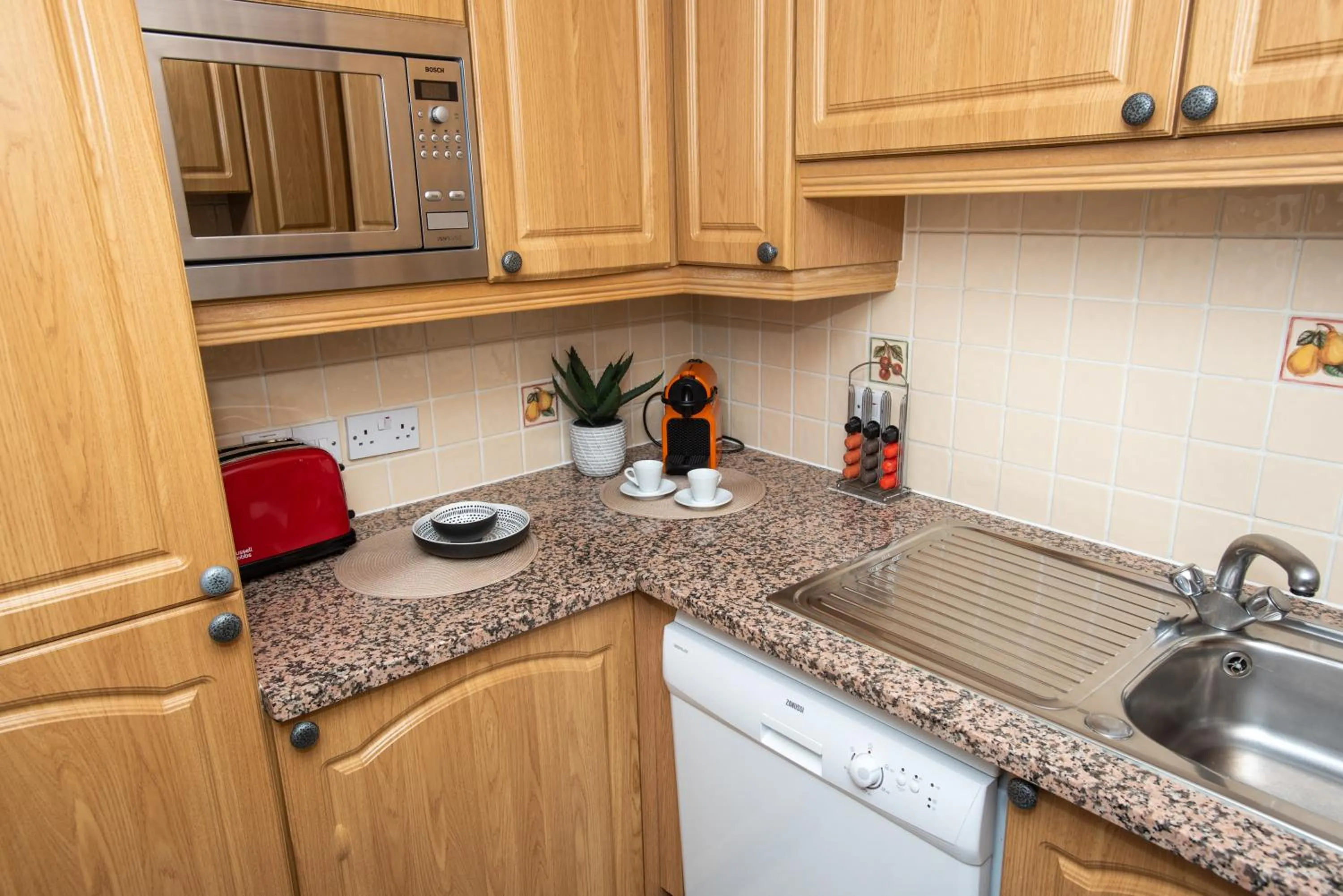 Kitchen or kitchenette in Park Lane Apartments - Clarges Street