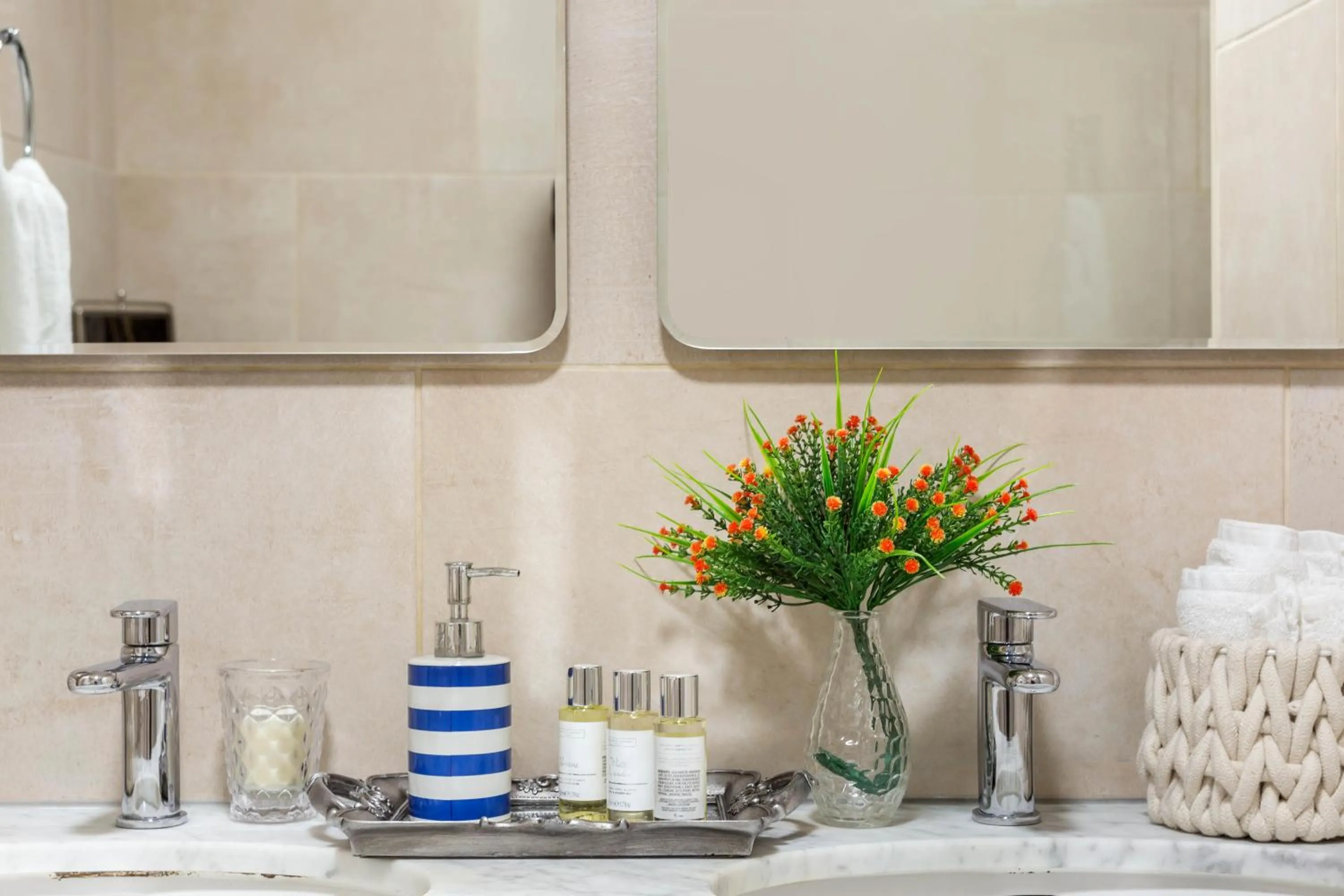 Bathroom in Park Lane Apartments - Clarges Street