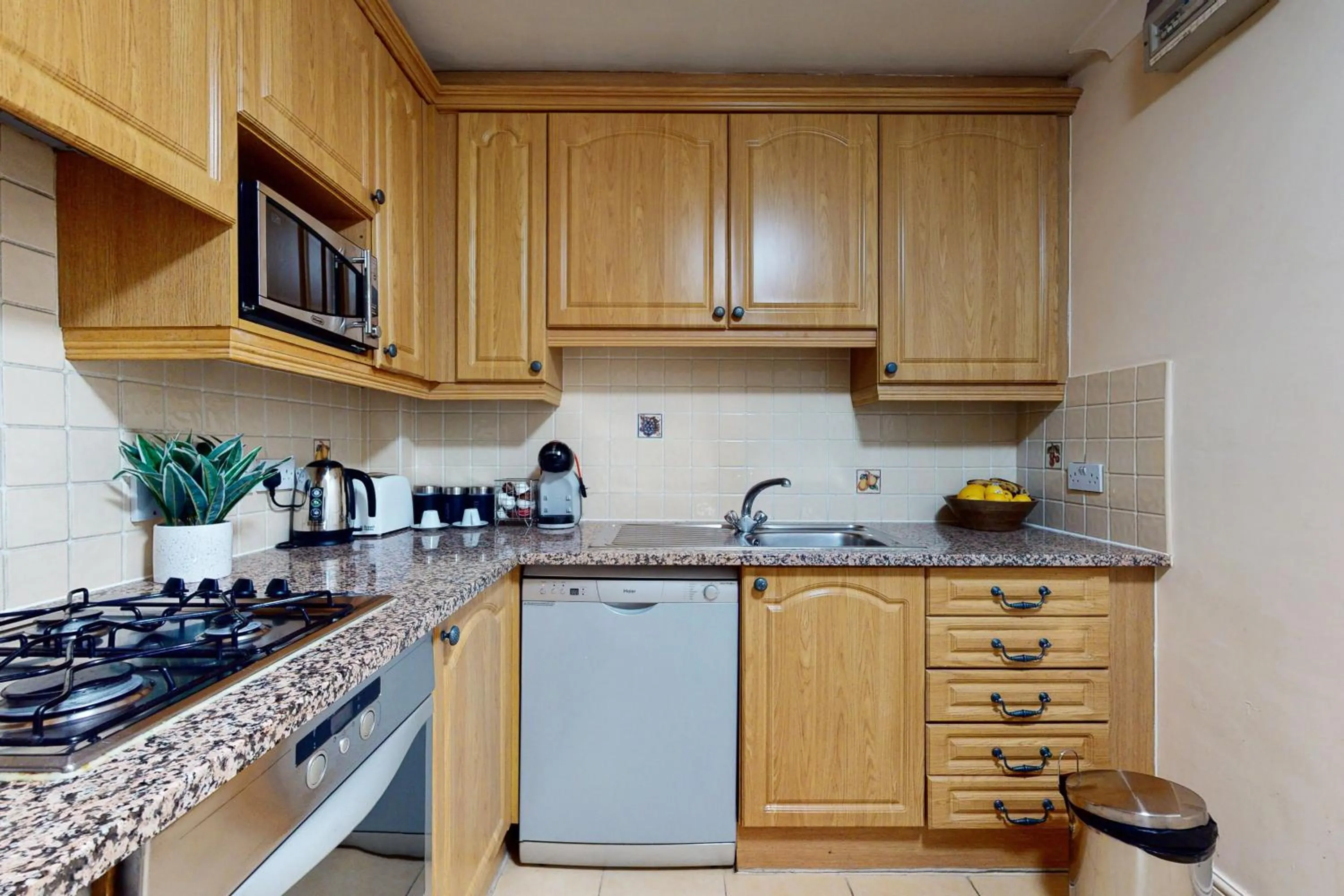 Kitchen or kitchenette in Park Lane Apartments - Clarges Street