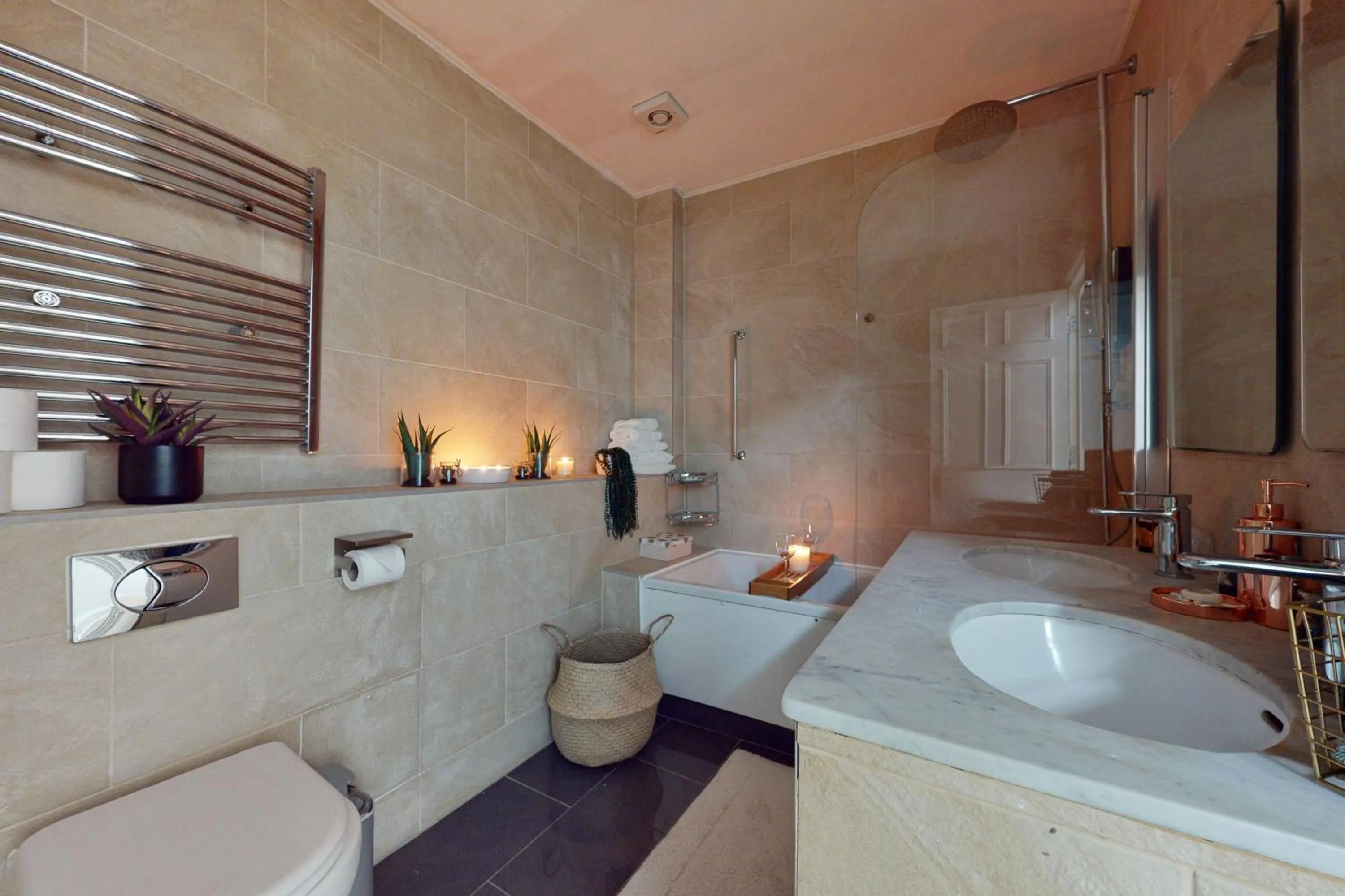 Bathroom in Park Lane Apartments - Clarges Street