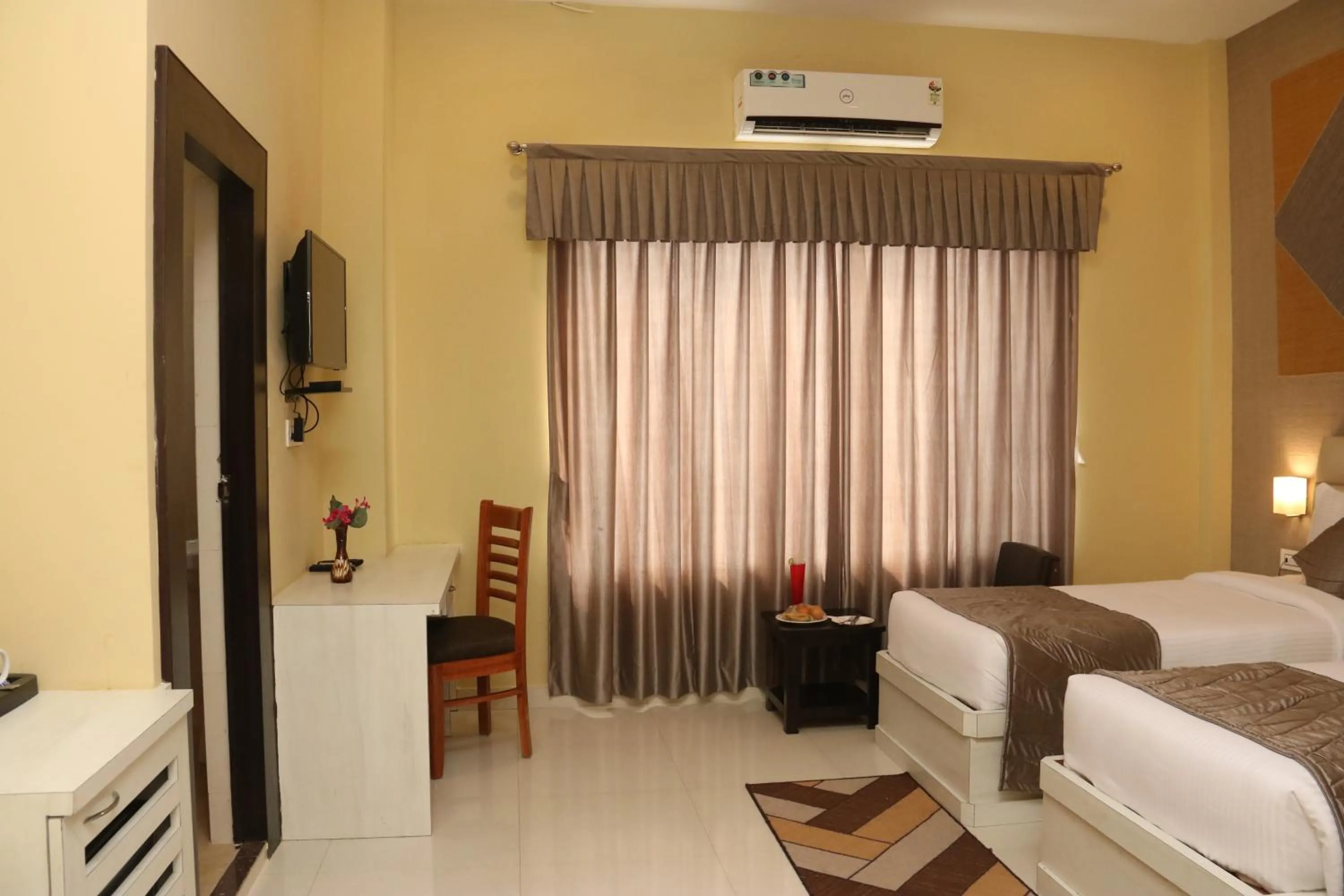 Bed in GenX Mirzapur