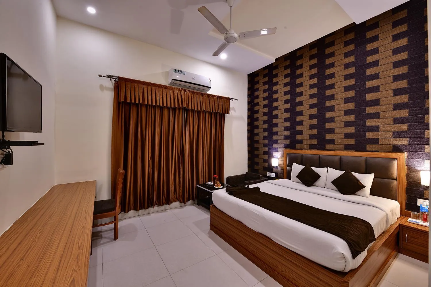 Bed in GenX Mirzapur