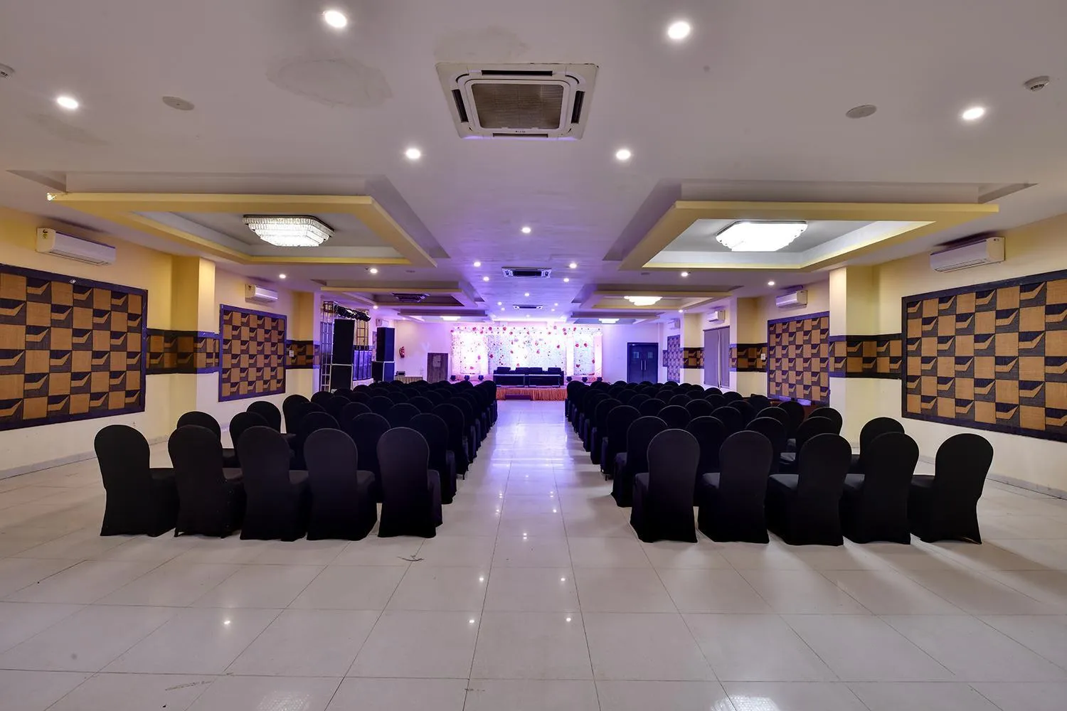 Restaurant/places to eat in GenX Mirzapur