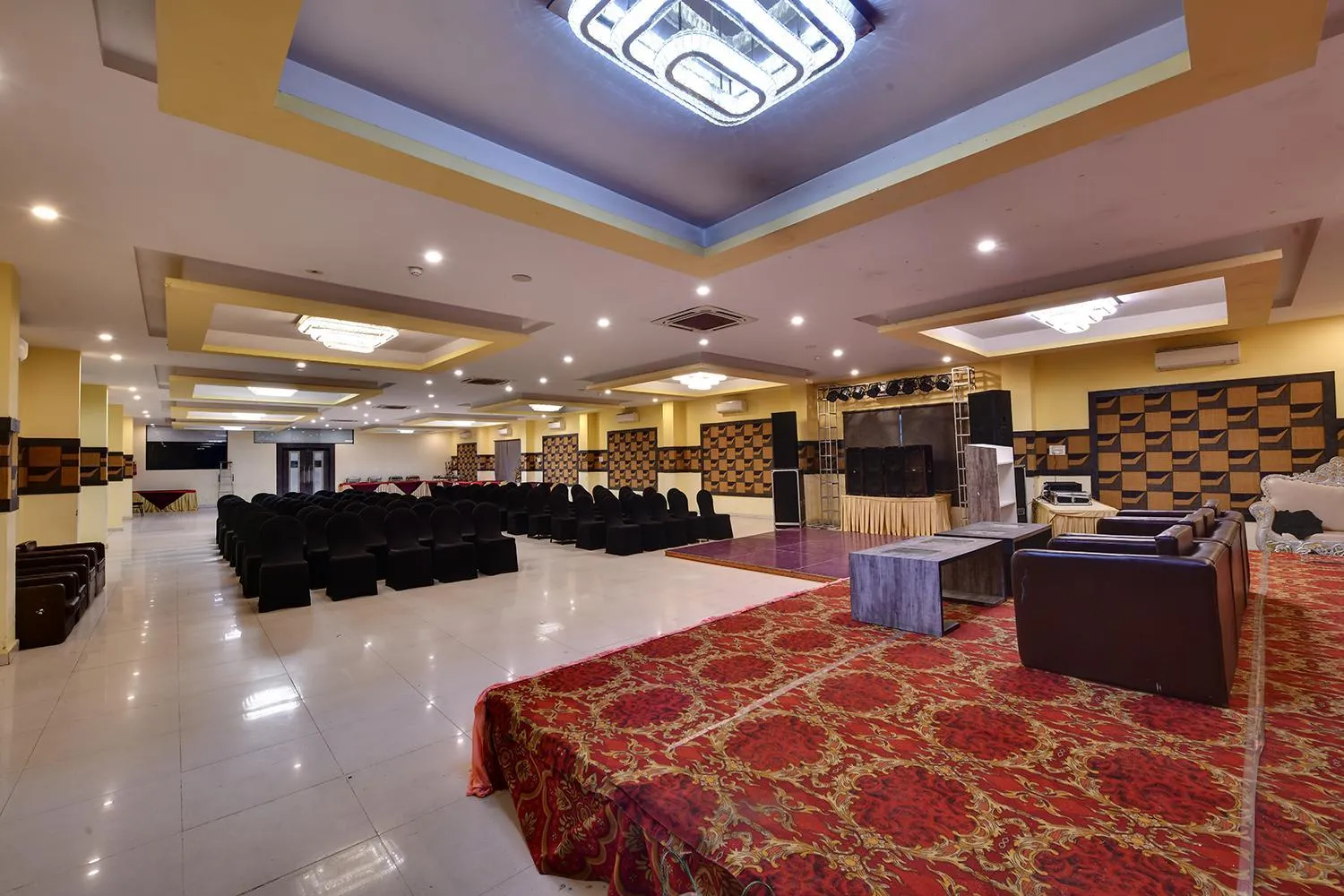 Restaurant/places to eat in GenX Mirzapur