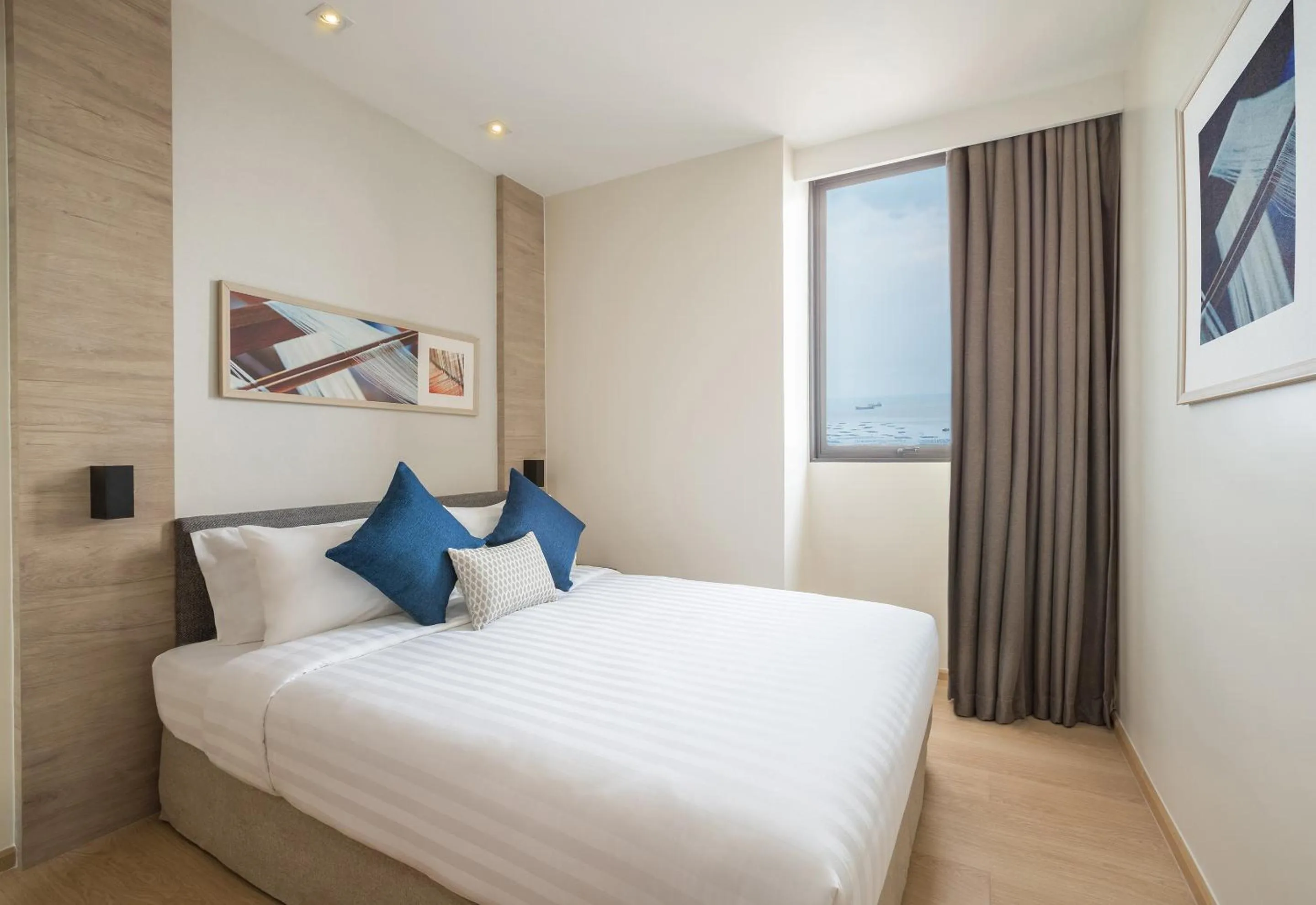 Bed in Somerset Harbourview Sri Racha