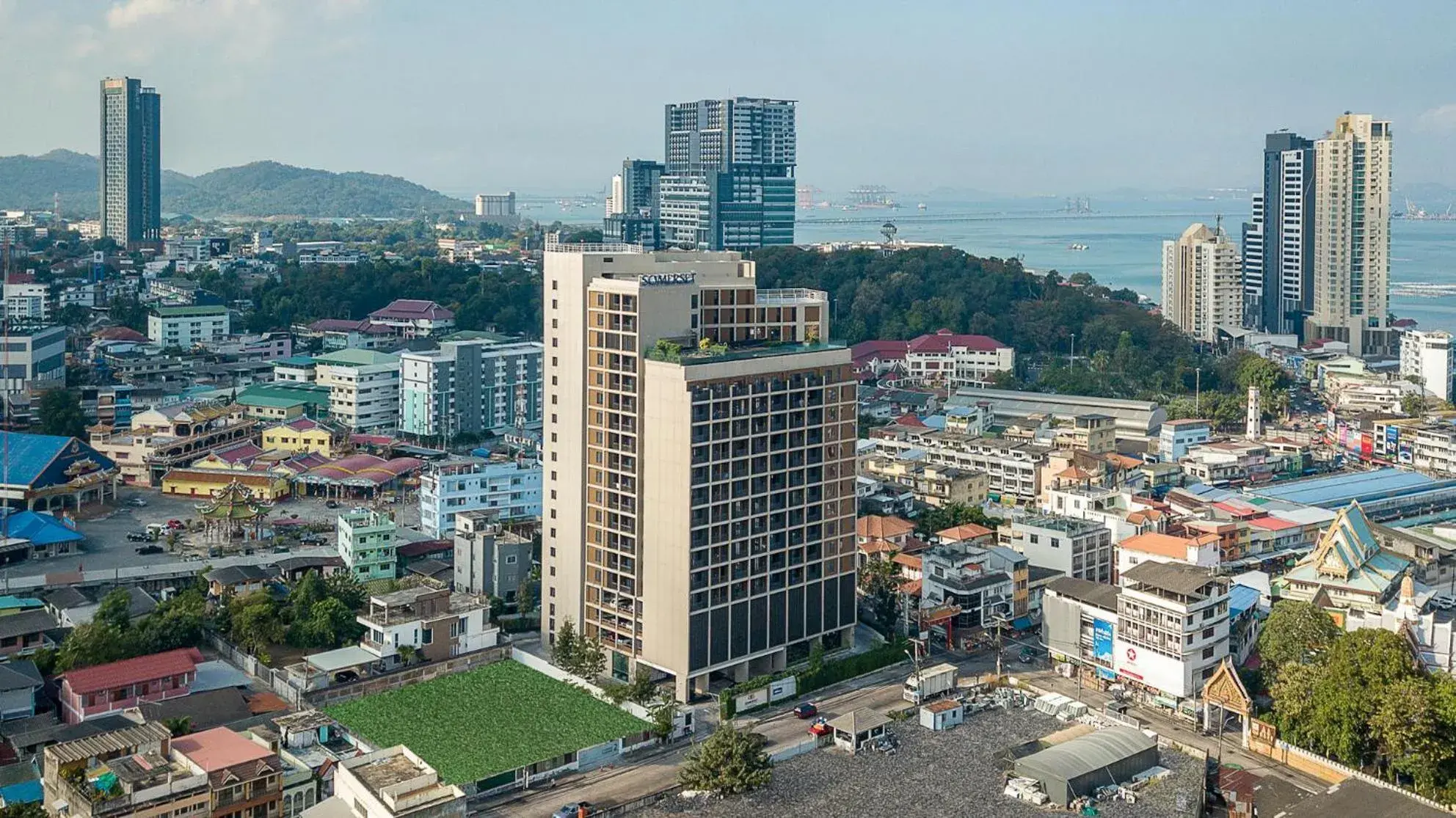 Facade/entrance in Somerset Harbourview Sri Racha Facade/entrance in Somerset Harbourview Sri Racha