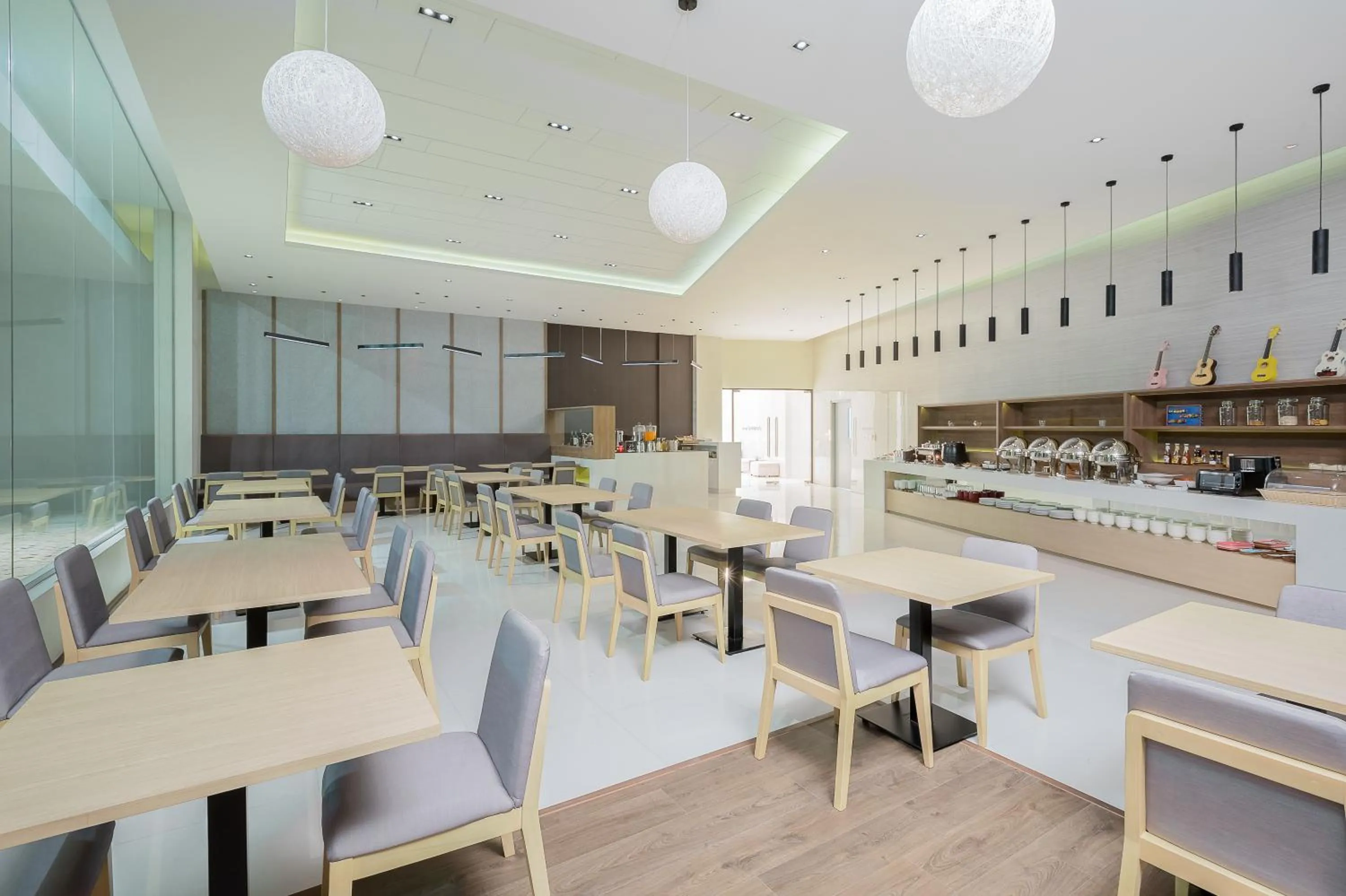 Breakfast in Somerset Harbourview Sri Racha