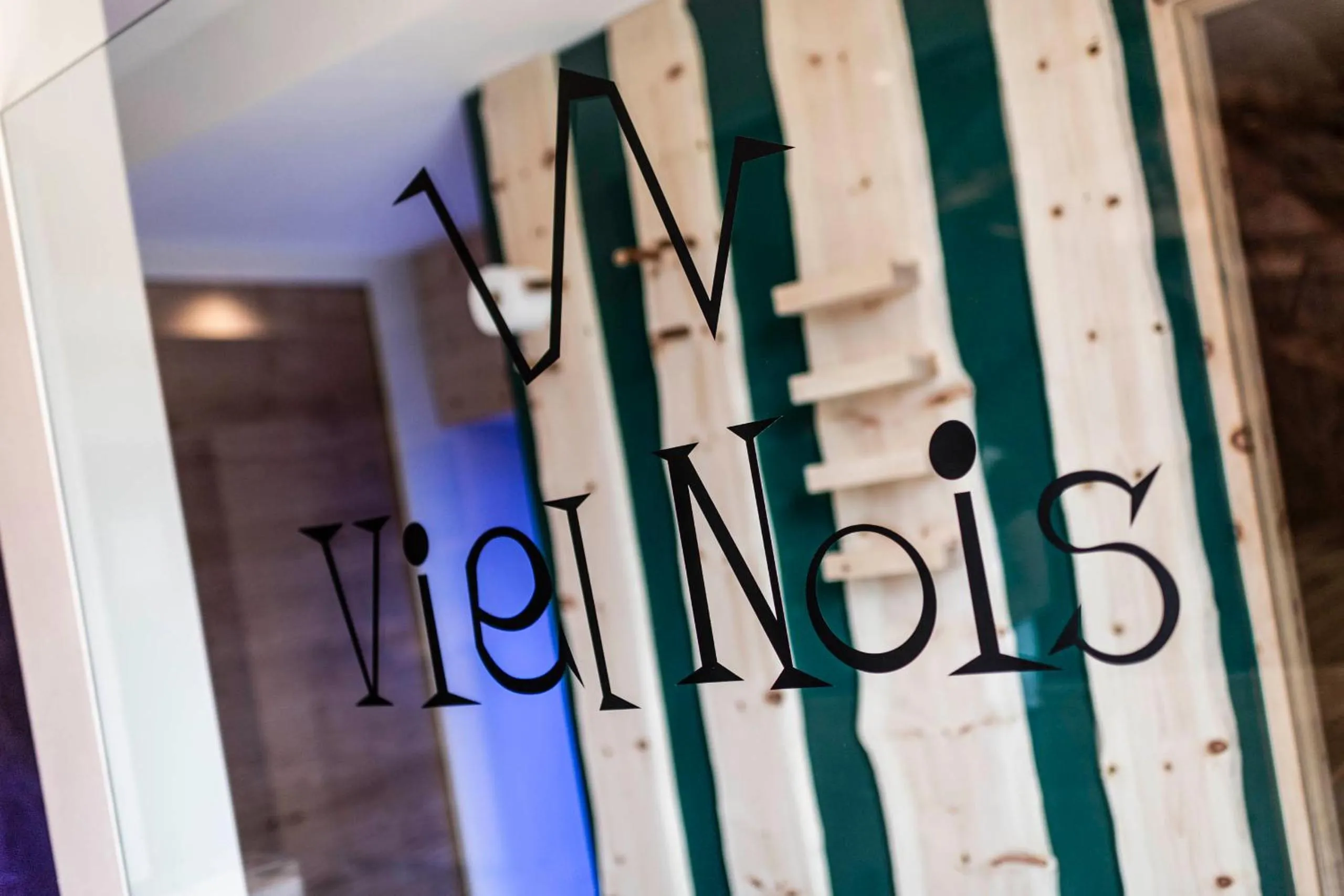 Decorative detail in Viel Nois Guest House