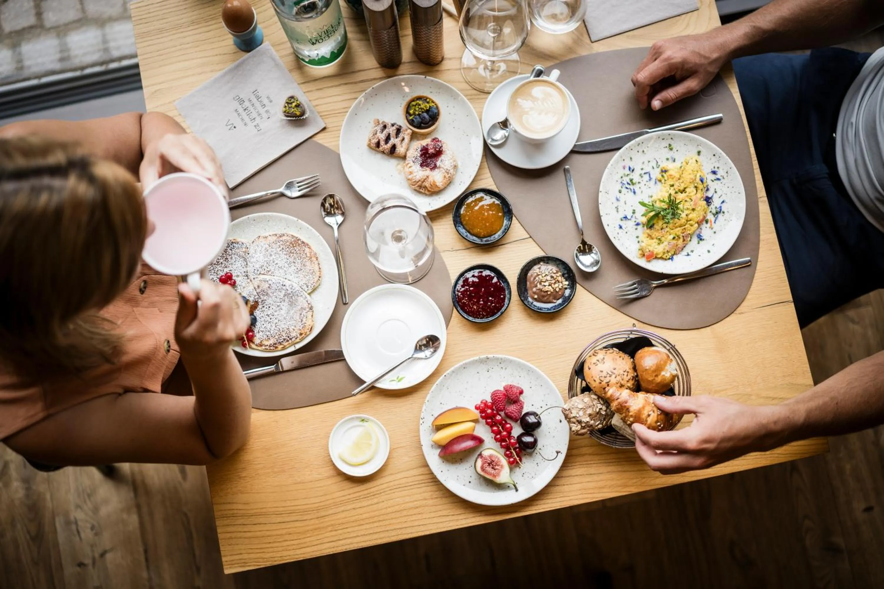 Restaurant/places to eat in Viel Nois Guest House