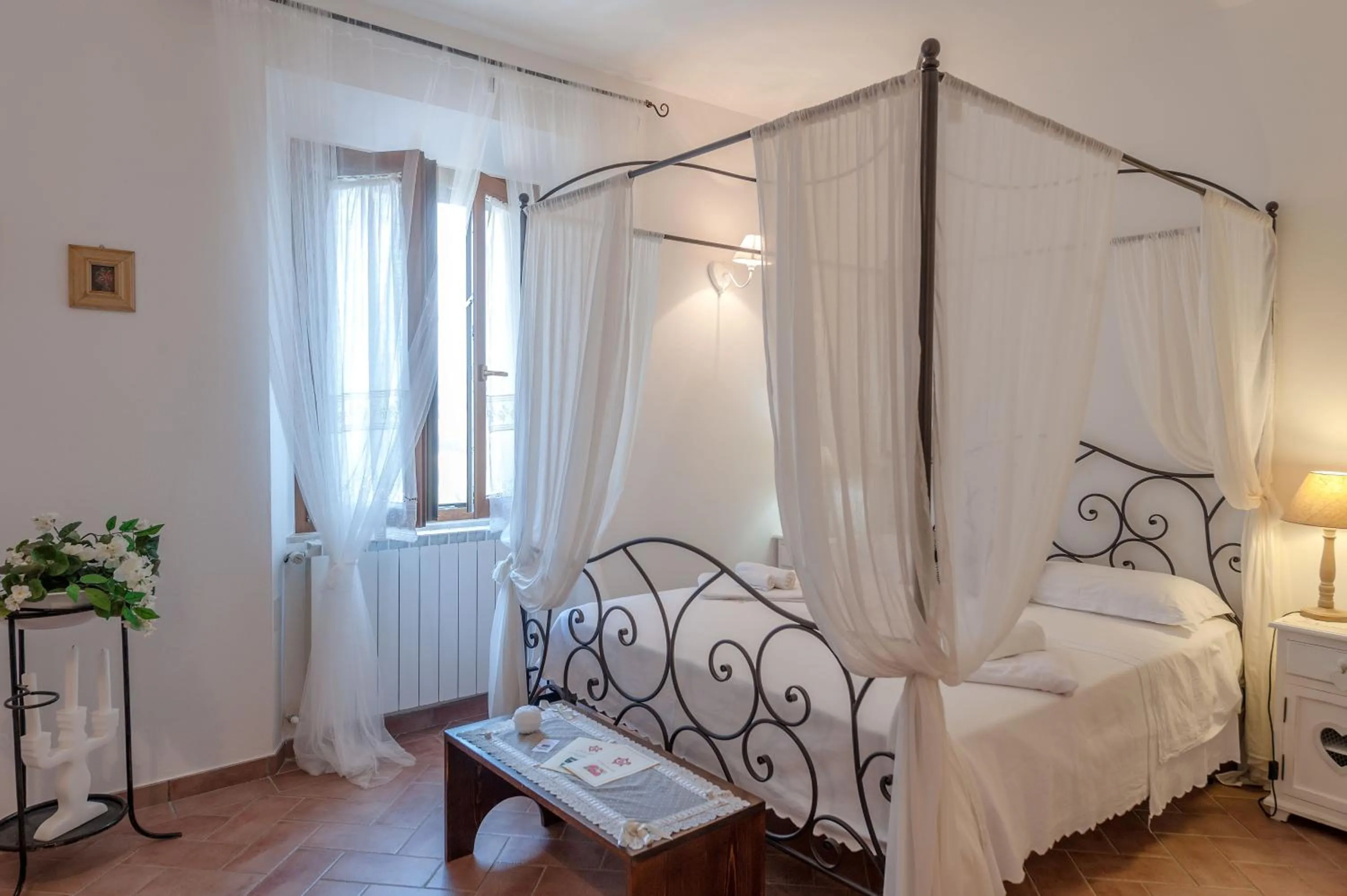 Photo of the whole room, Bed in Le Tartarughe rooms