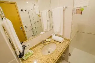 Toilet in SJ Royal - San Juan Curitiba