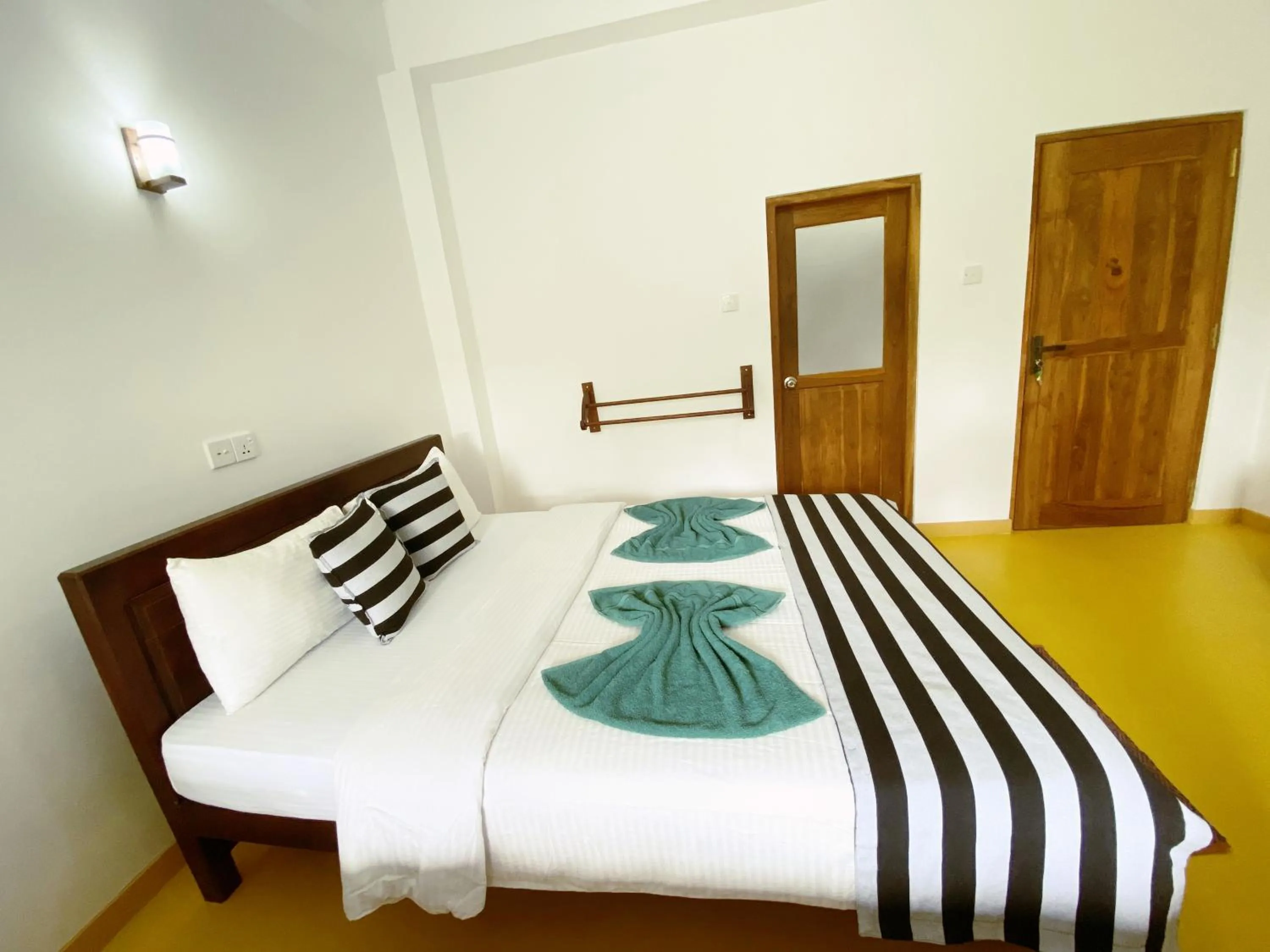 Bedroom, Bed in Misty Elegance - Ella.