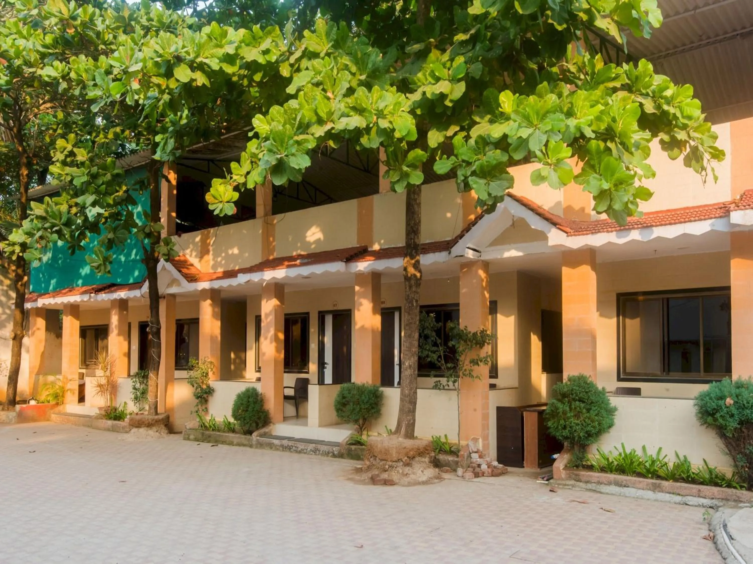 Facade/entrance in Hotel O Manori Resort