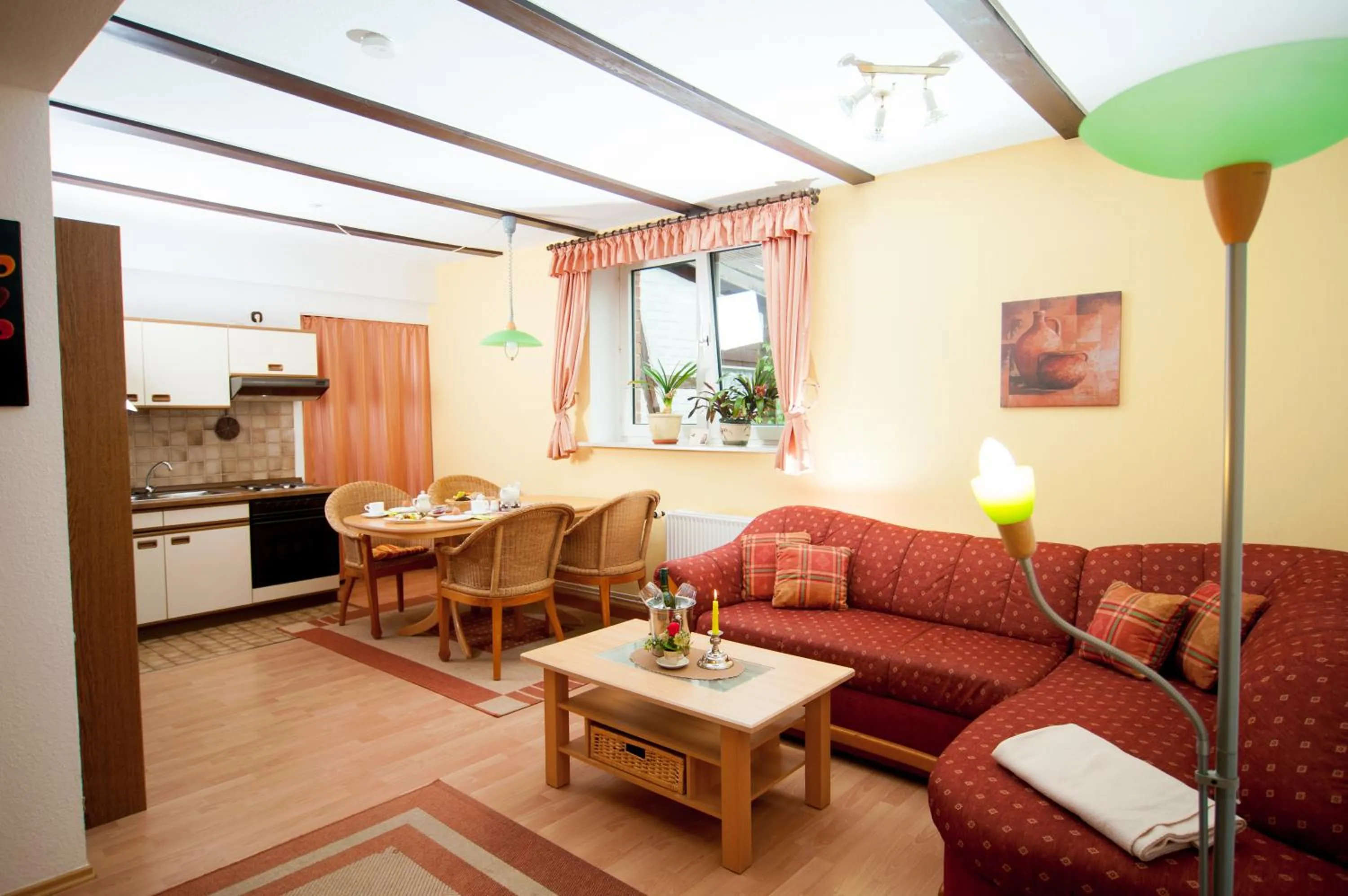 Kitchen or kitchenette in Ferienapartments Schnibbe