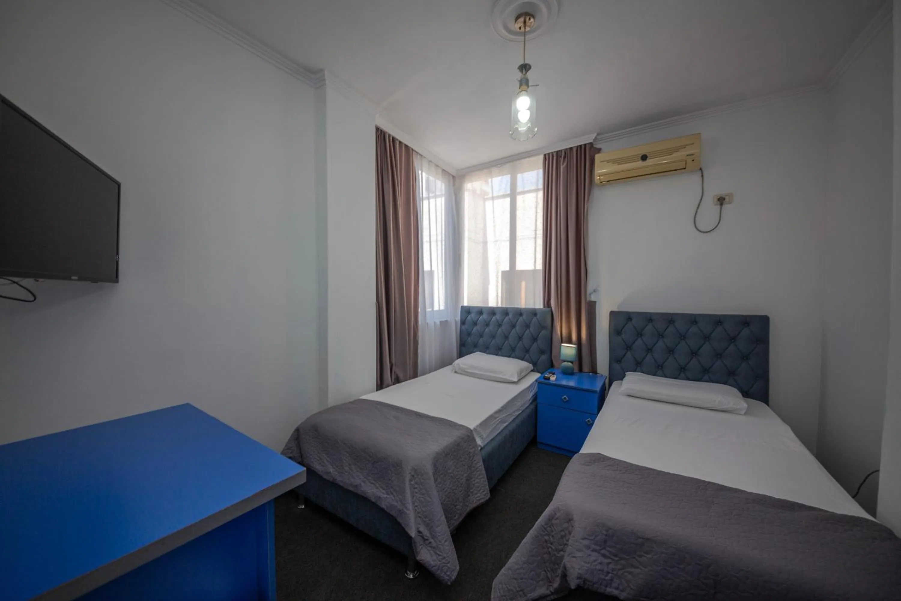 Bedroom, Bed in Hotel 3A