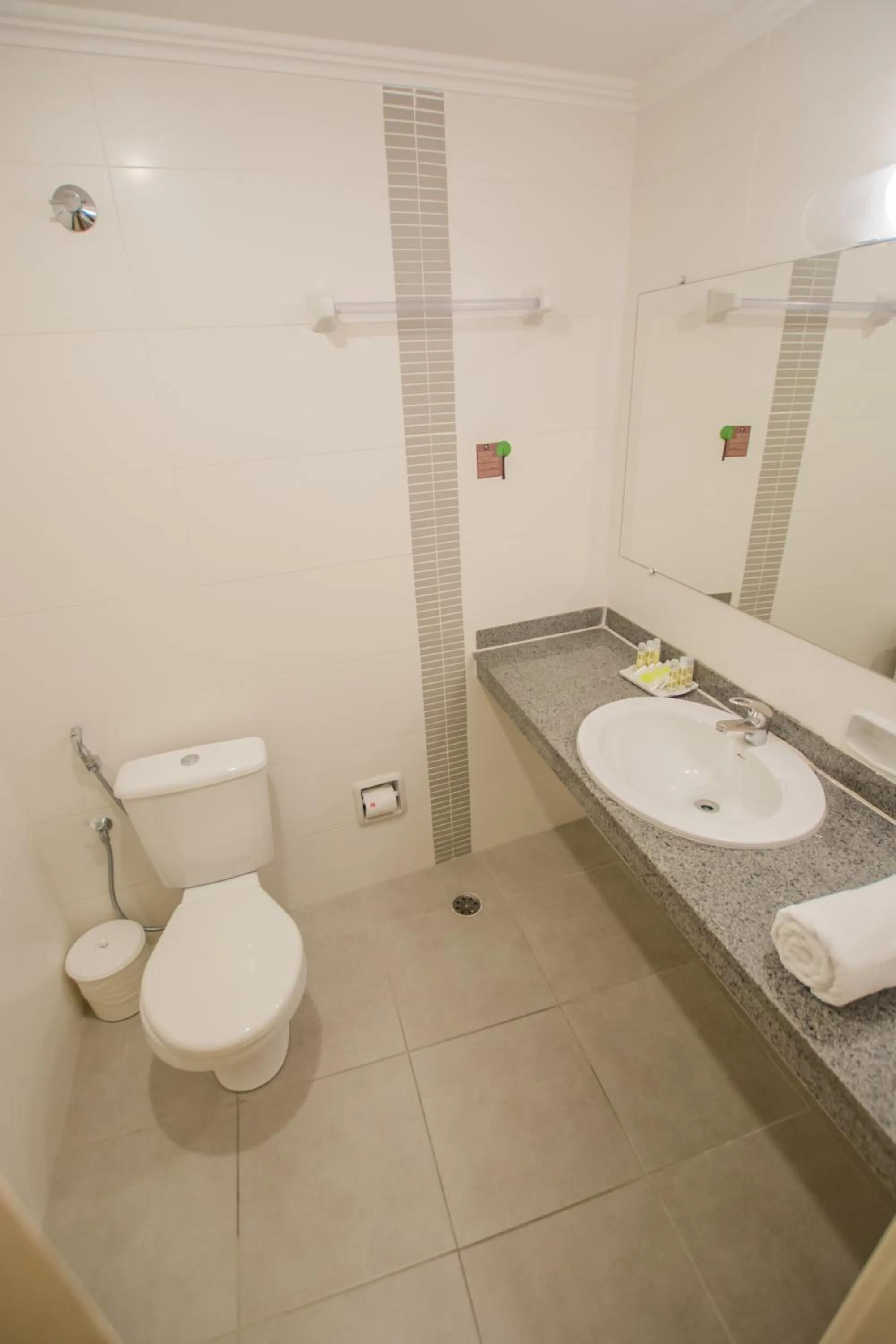 Bathroom in SJ Business - San Juan São Paulo