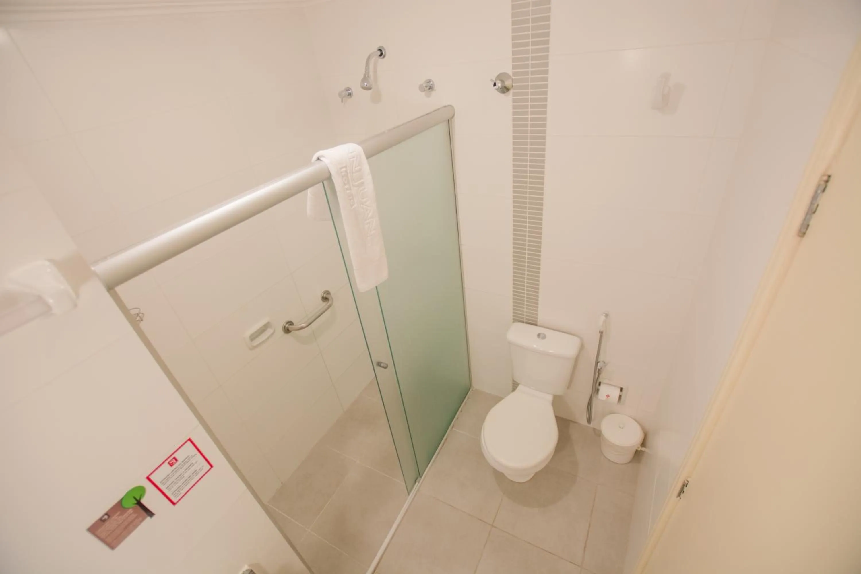 Bathroom in SJ Business - San Juan São Paulo