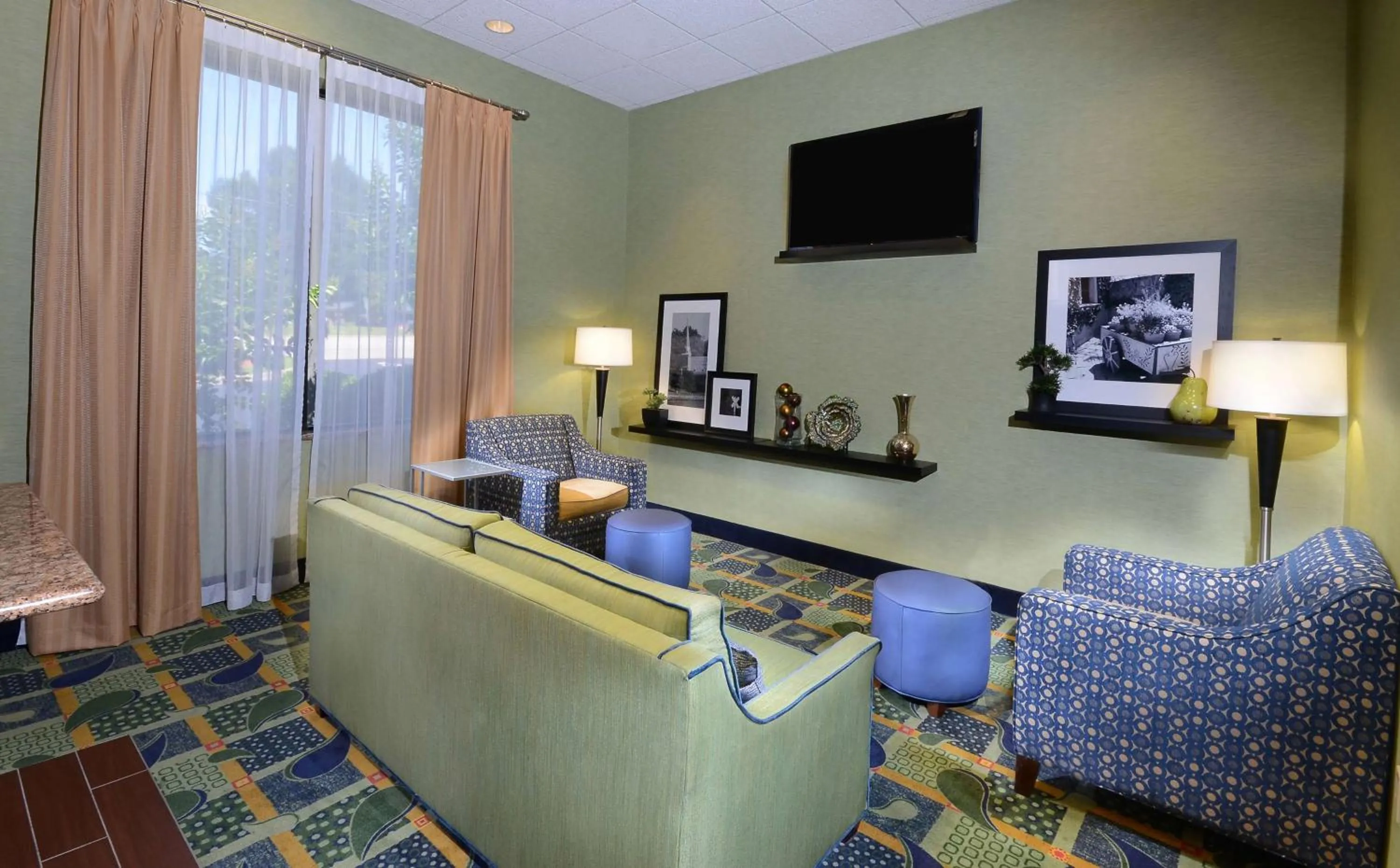 Lobby or reception in Hampton Inn Roxboro