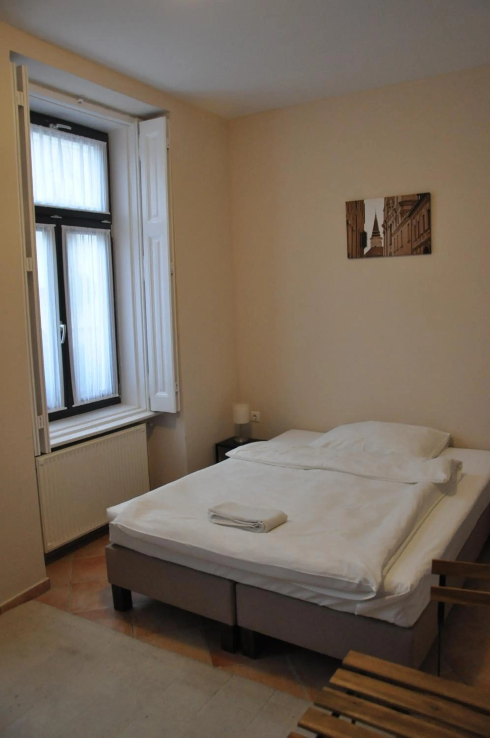 Bed in Centrál Vendégház Székesfehérvár