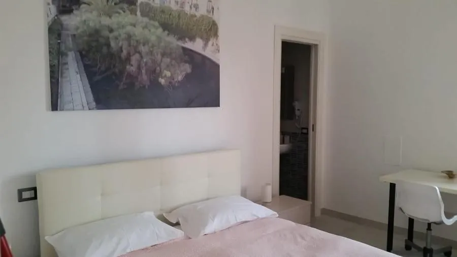 Bedroom, Bed in Gymnasium