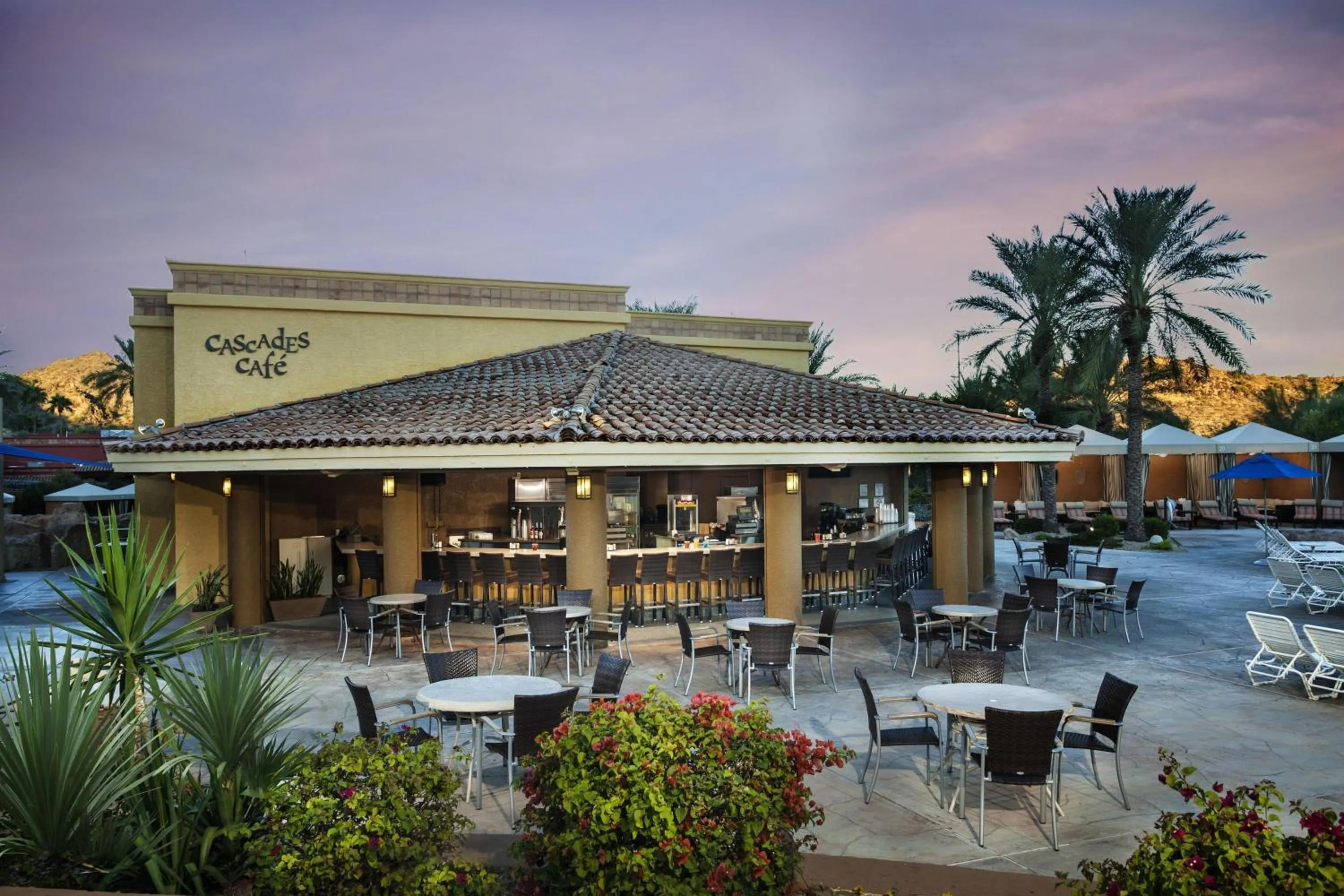 Restaurant/places to eat in Hilton Phoenix Tapatio Cliffs Resort