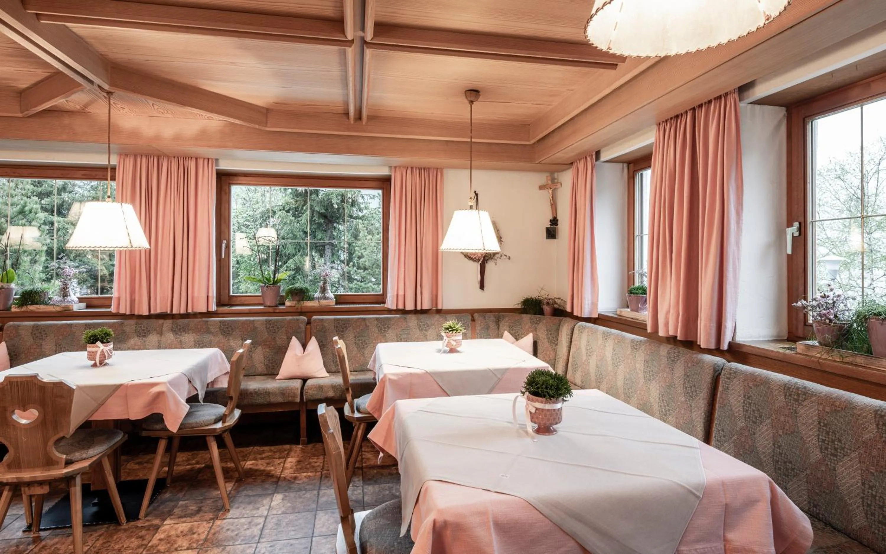 Restaurant/places to eat in Raschötzhof