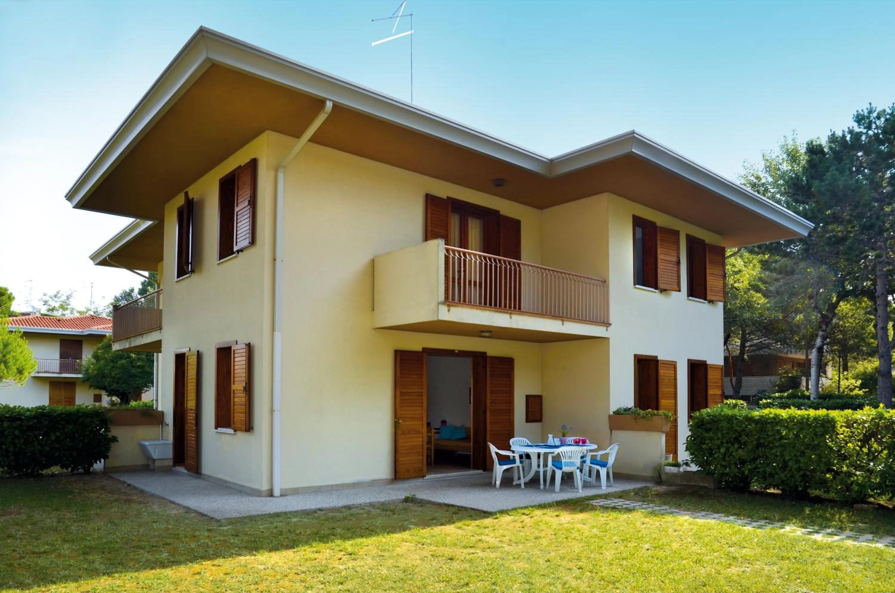 Facade/entrance in Ville Carla e Caterina