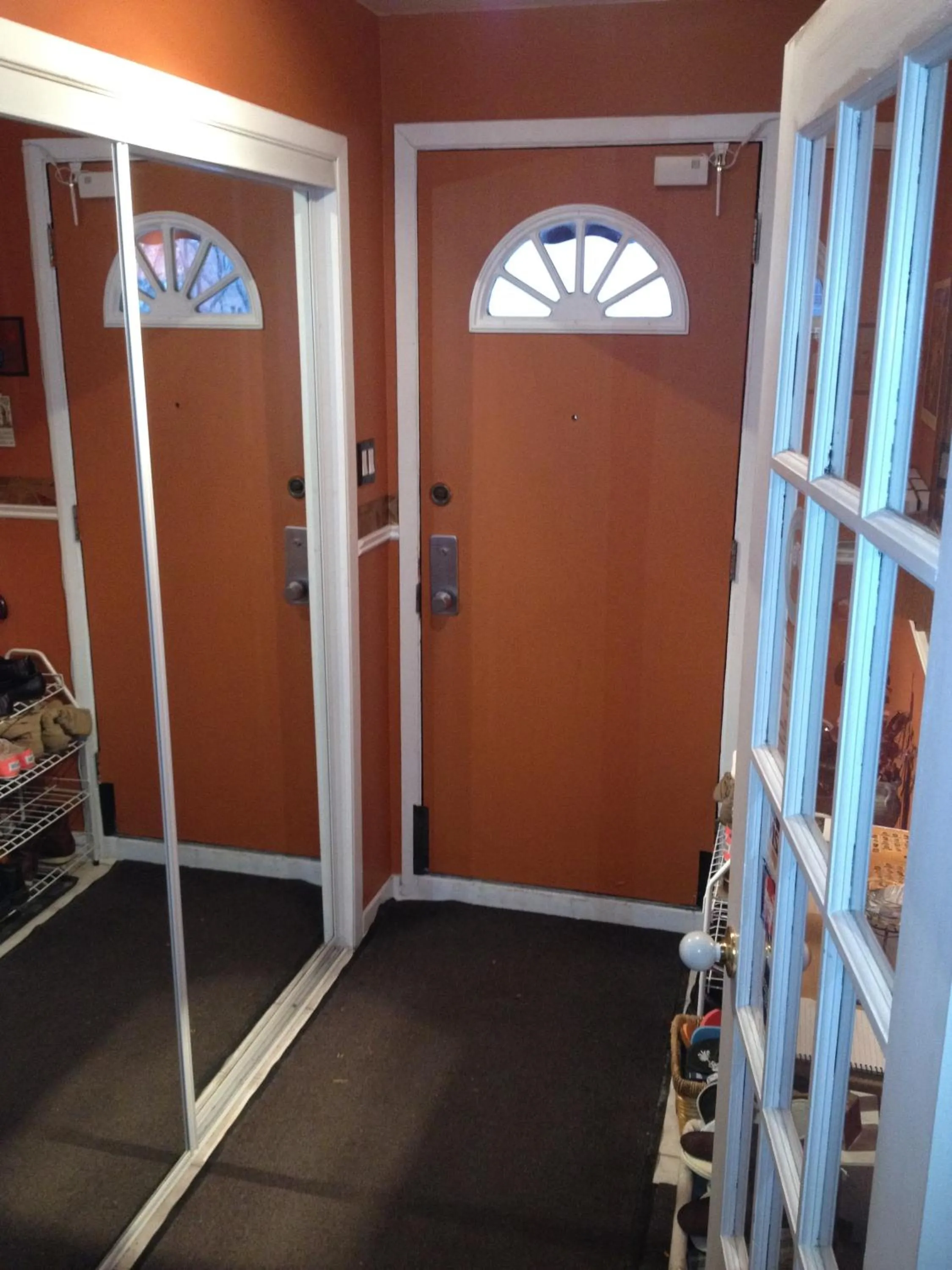 Other in Repos & Manna Downtown Montréal