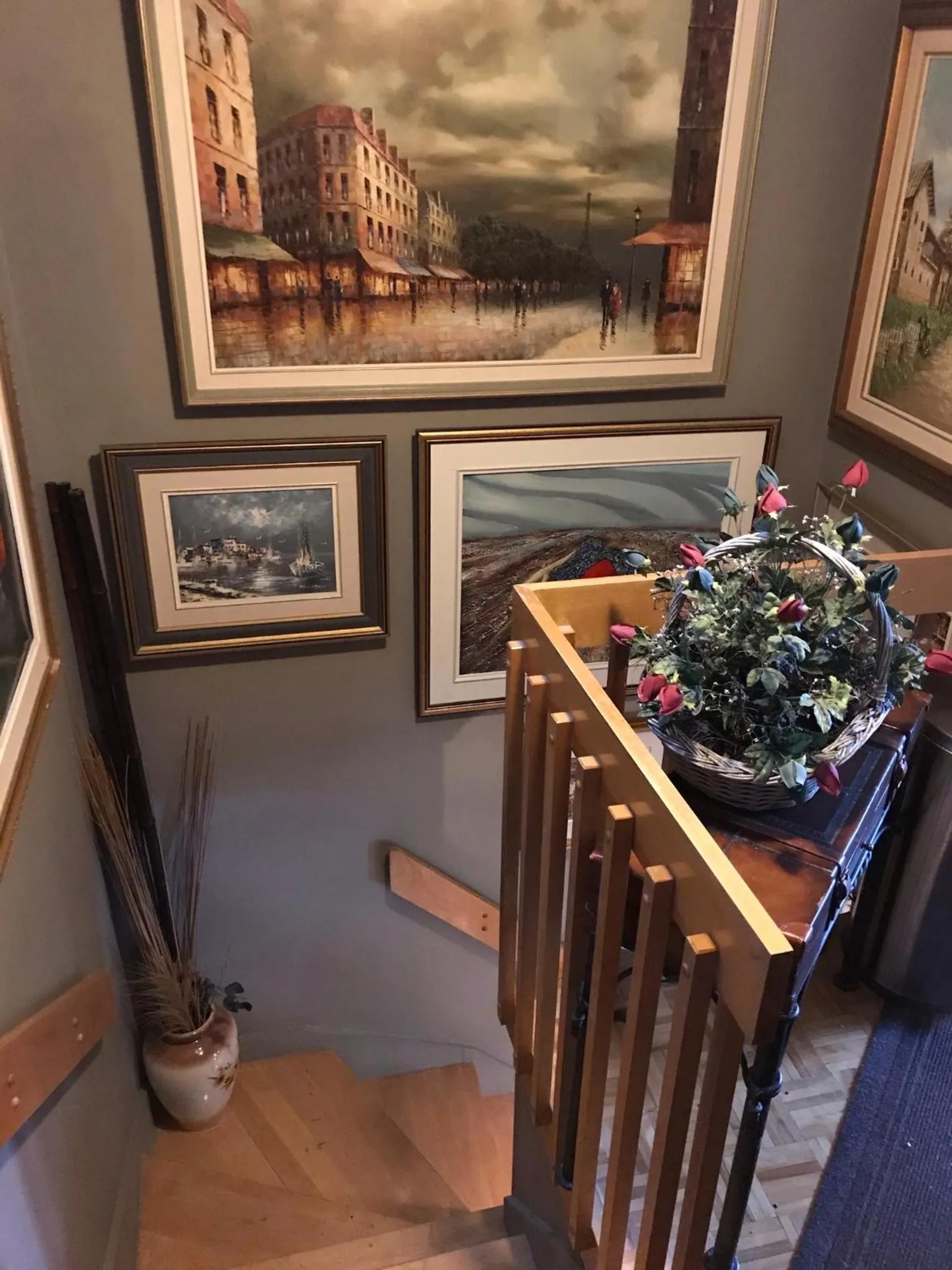 Repos & Manna Downtown Montréal