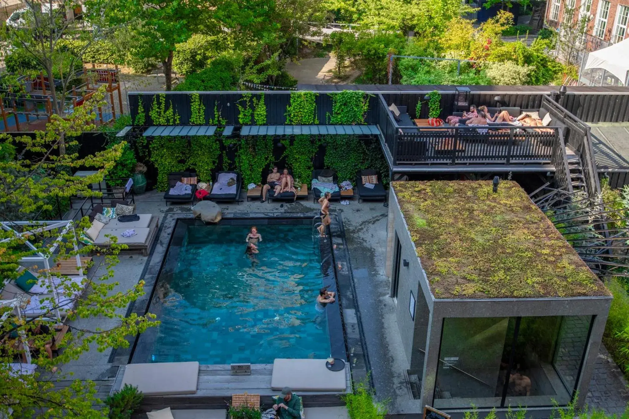 Swimming pool in Bryggen Guldsmeden Swimming pool in Bryggen Guldsmeden
