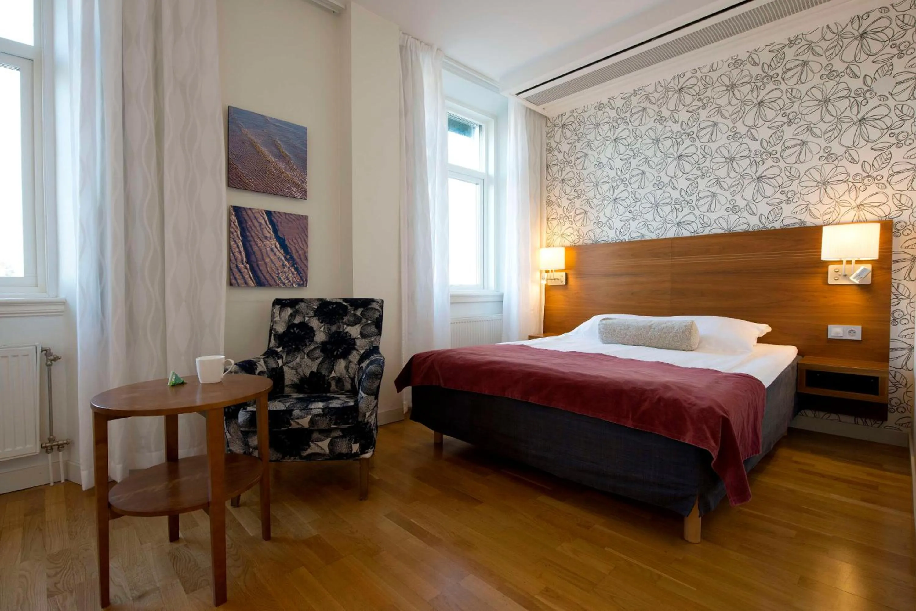 Bedroom, Bed in Scandic Hallandia