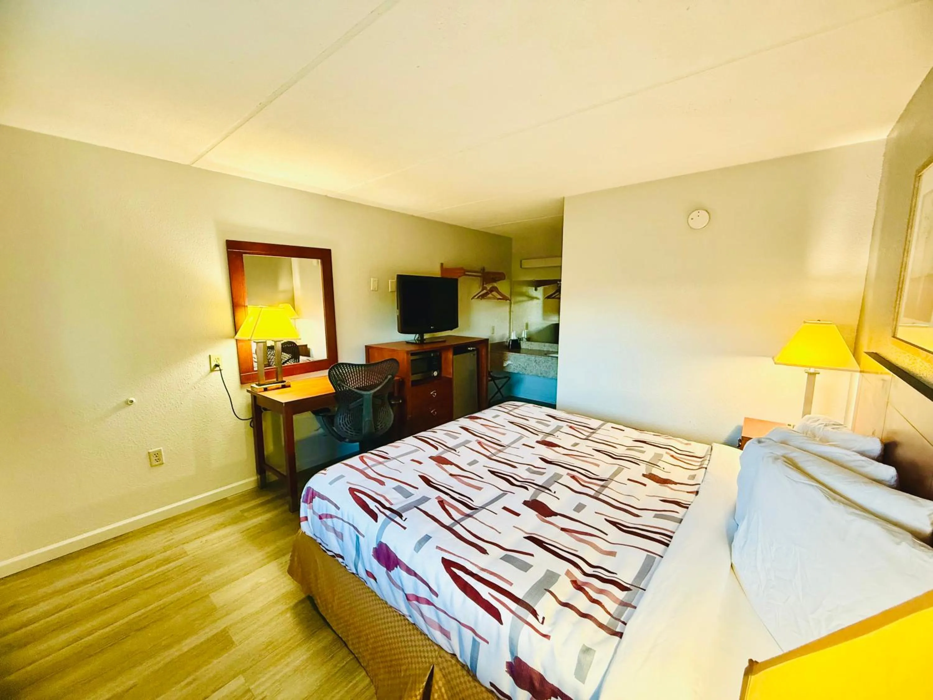 Bed in Sunset Inn - Augusta