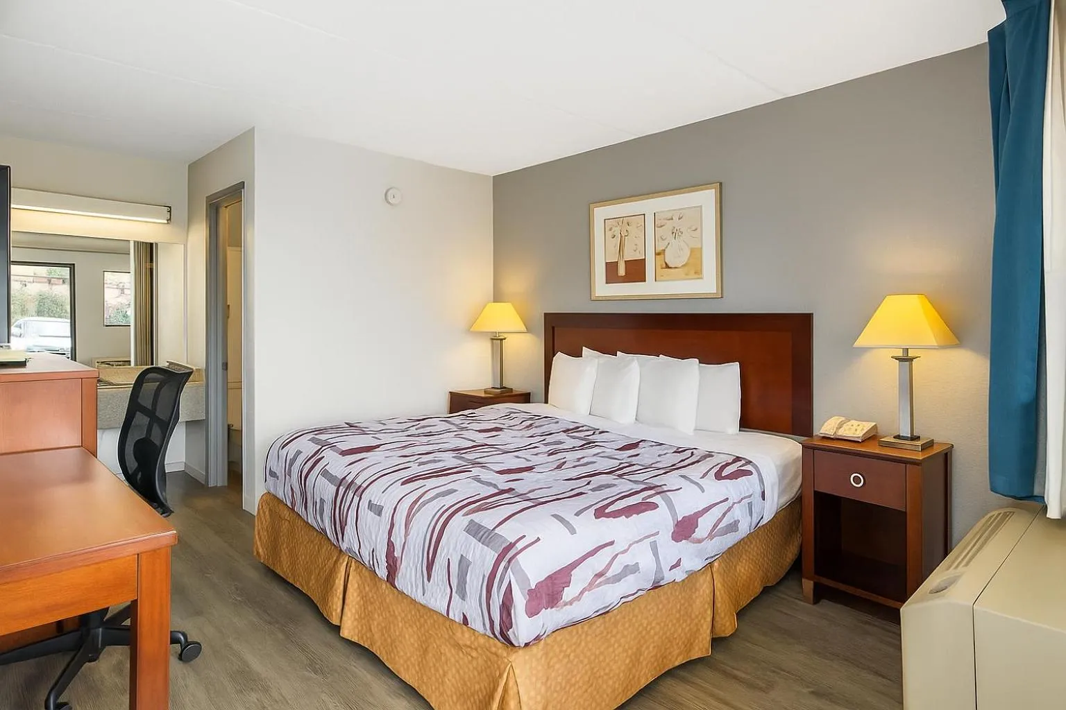 Bed in Sunset Inn - Augusta