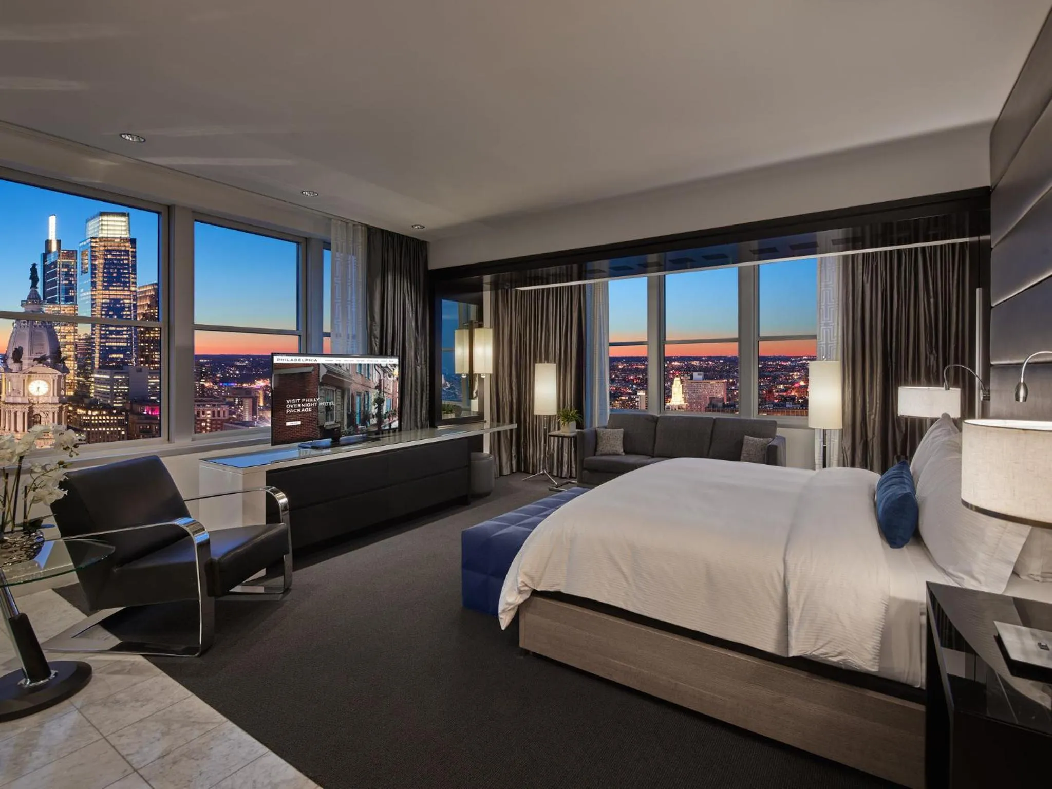 Other, Bed in Loews Philadelphia Hotel