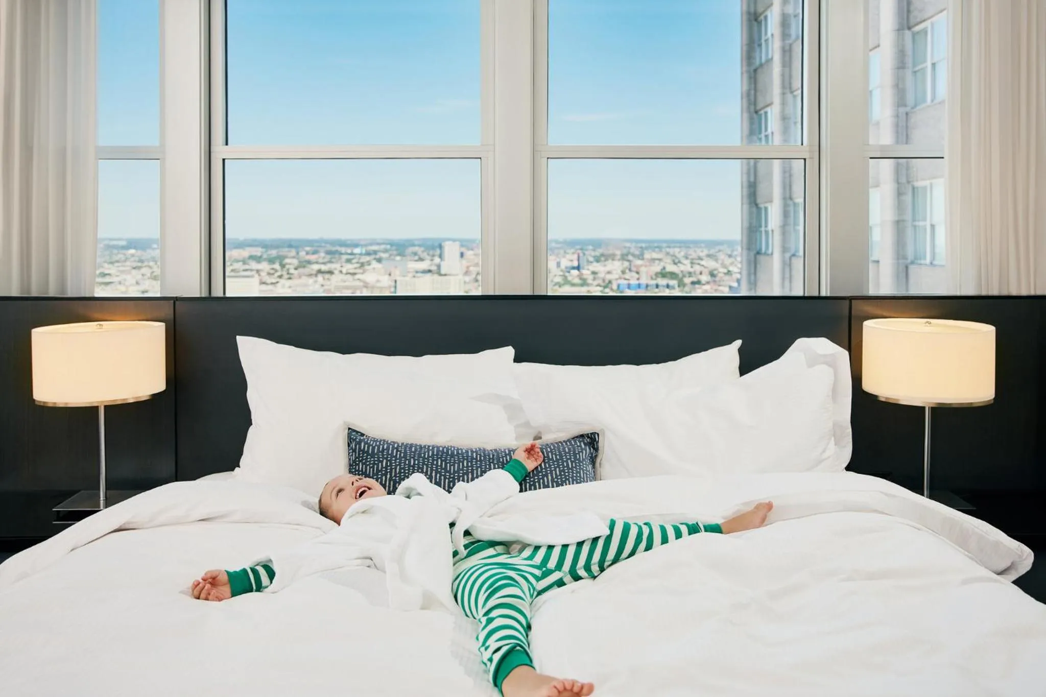 Other, Bed in Loews Philadelphia Hotel