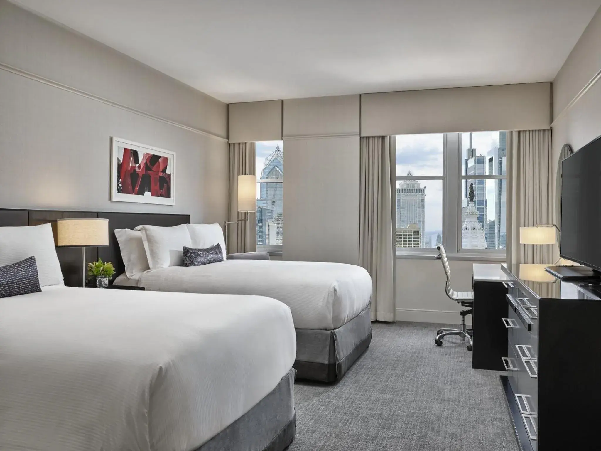 Double Room - Disability Access in Loews Philadelphia Hotel Double Room - Disability Access in Loews Philadelphia Hotel