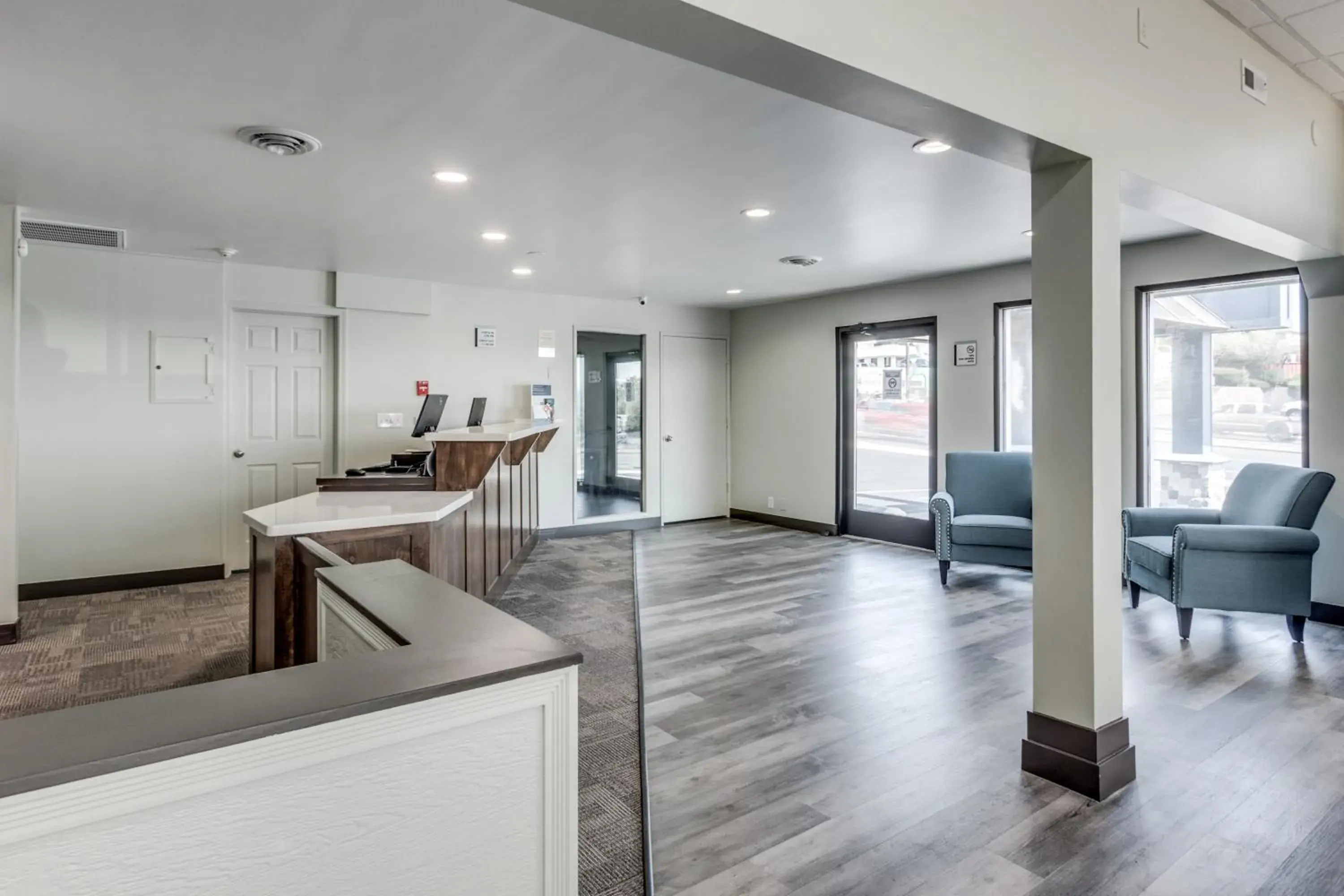 Lobby or reception in Days Inn & Suites by Wyndham Spokane Lobby or reception in Days Inn & Suites by Wyndham Spokane