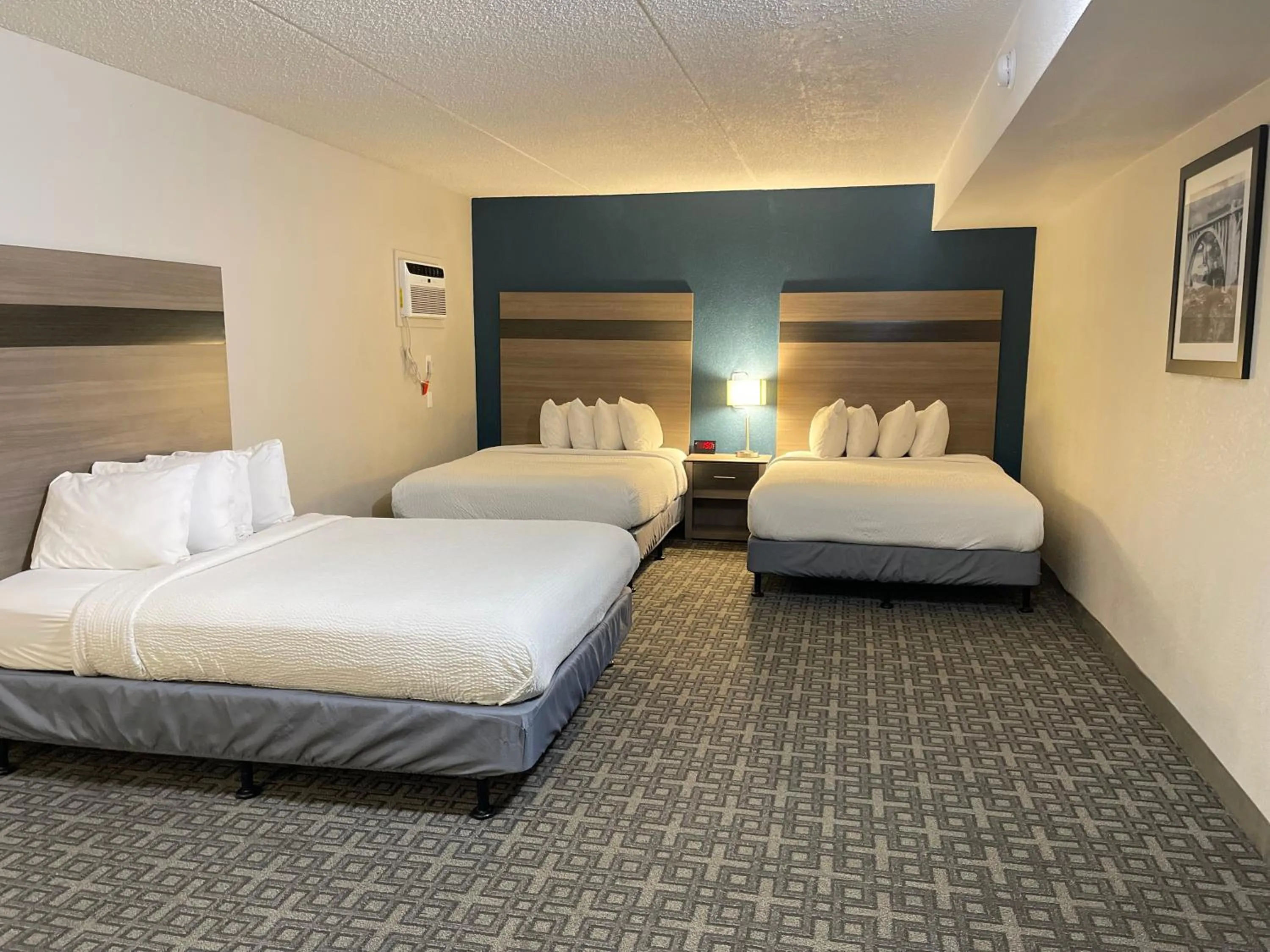 Bed in Days Inn & Suites by Wyndham Spokane