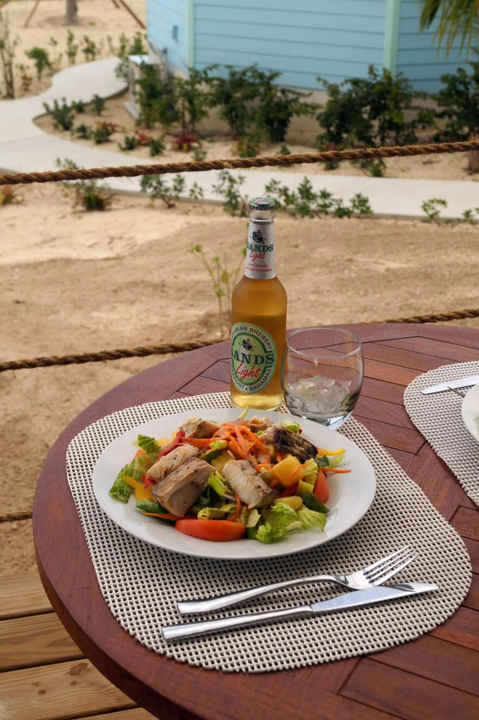 Restaurant/places to eat in Paradise Bay Bahamas