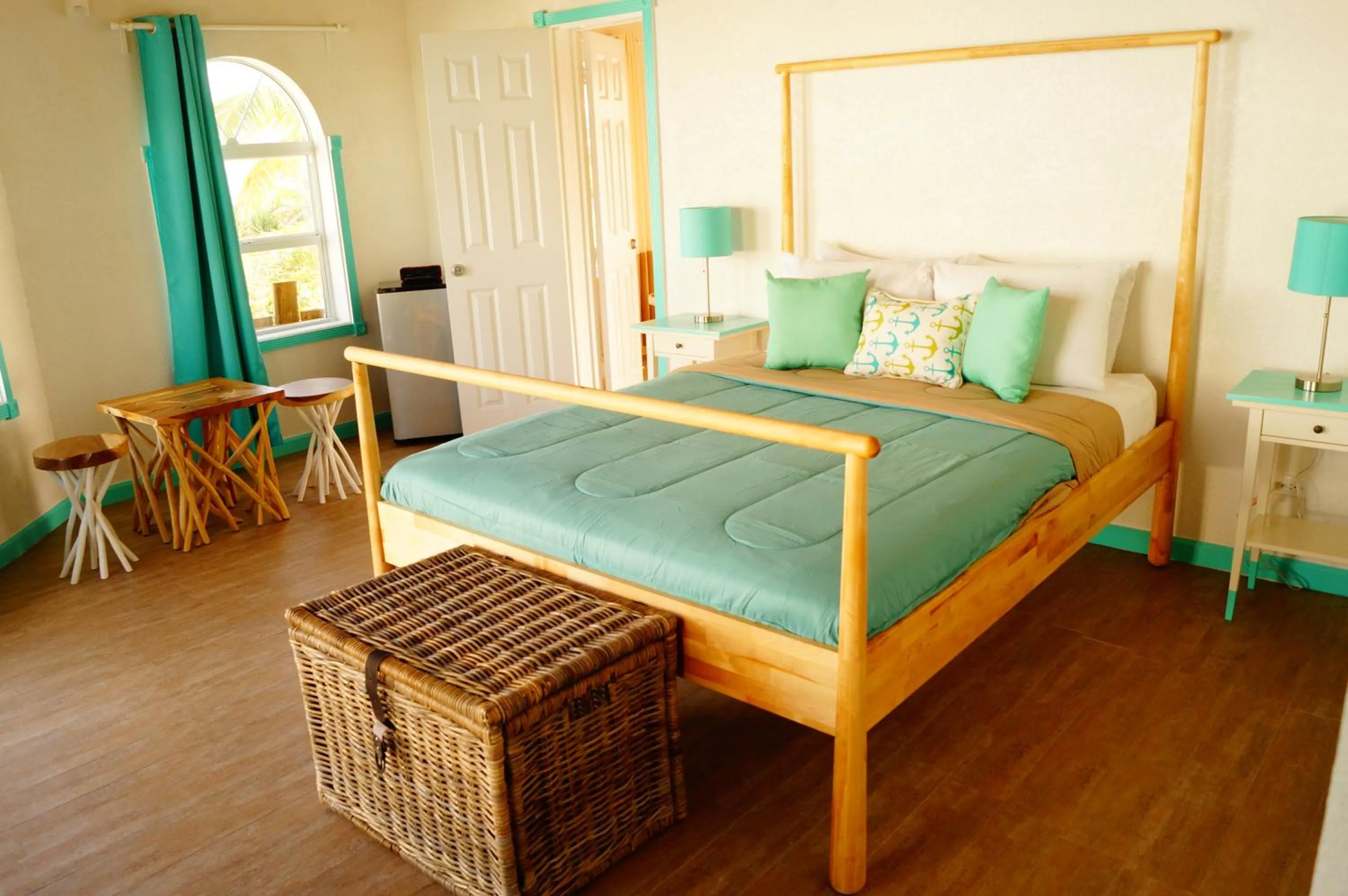 Bedroom, Bed in Paradise Bay Bahamas