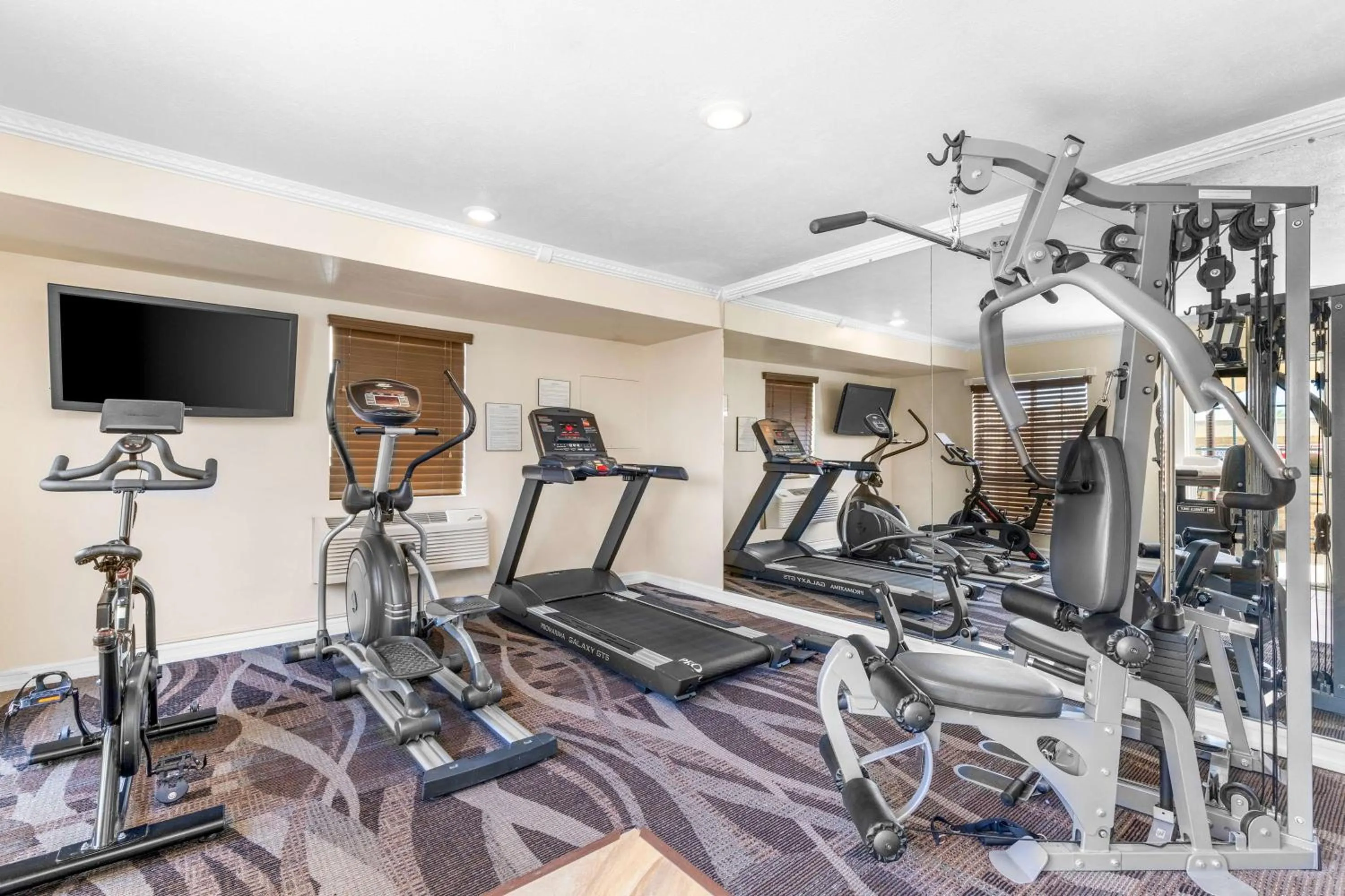 Fitness centre/facilities in Best Western El Centro Inn