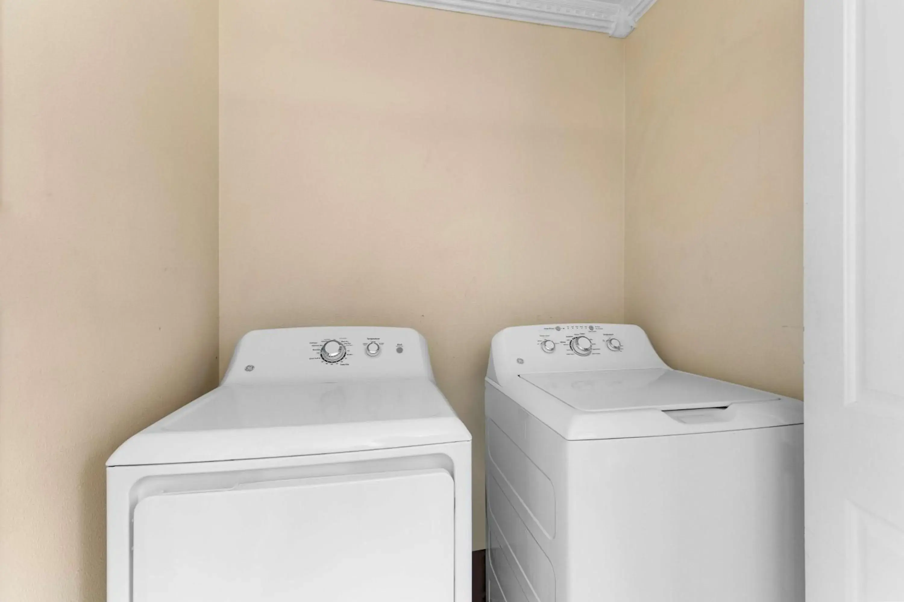 Property building in Best Western El Centro Inn Property building in Best Western El Centro Inn