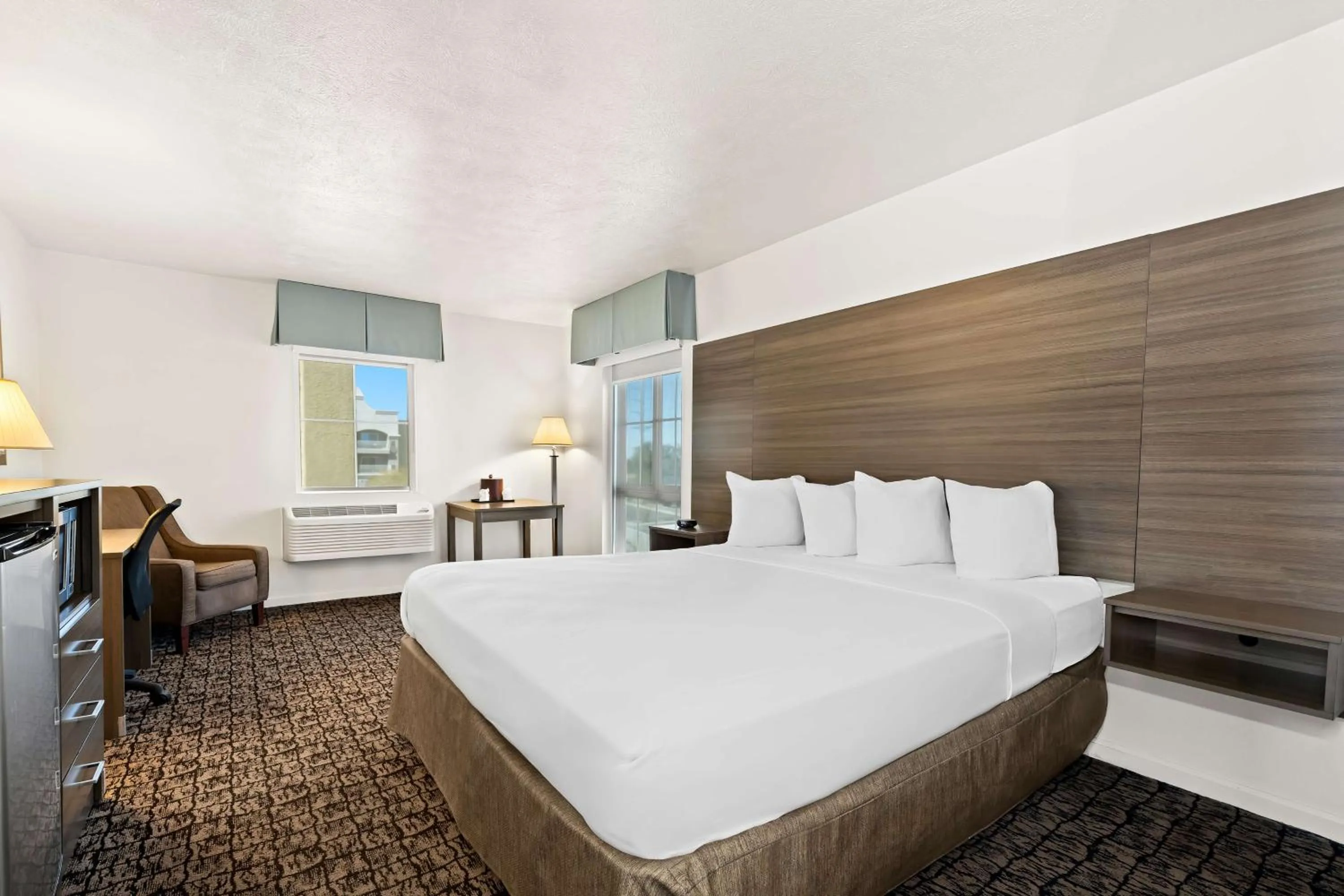 Bedroom, Bed in Best Western El Centro Inn